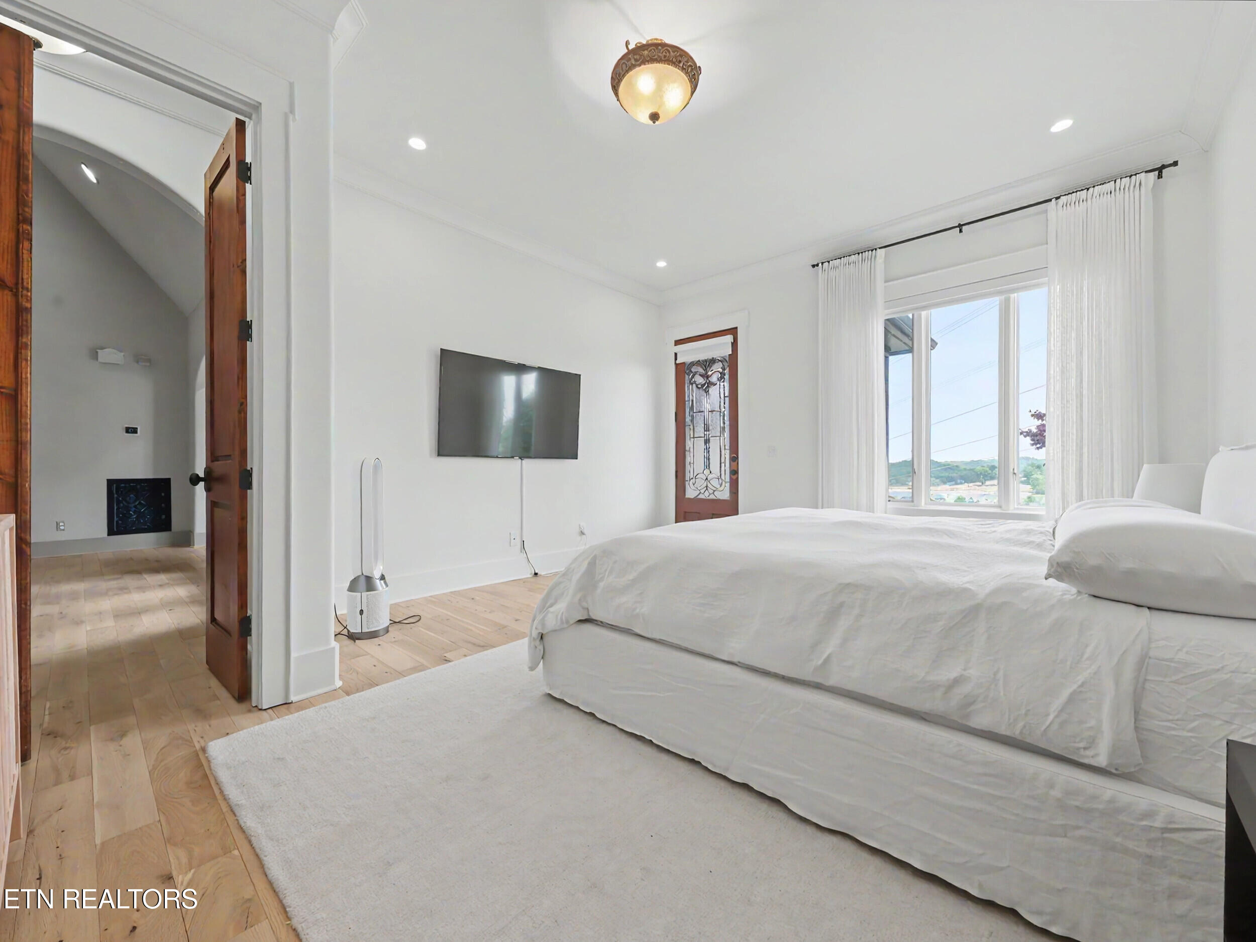 3320 High Pointe Way