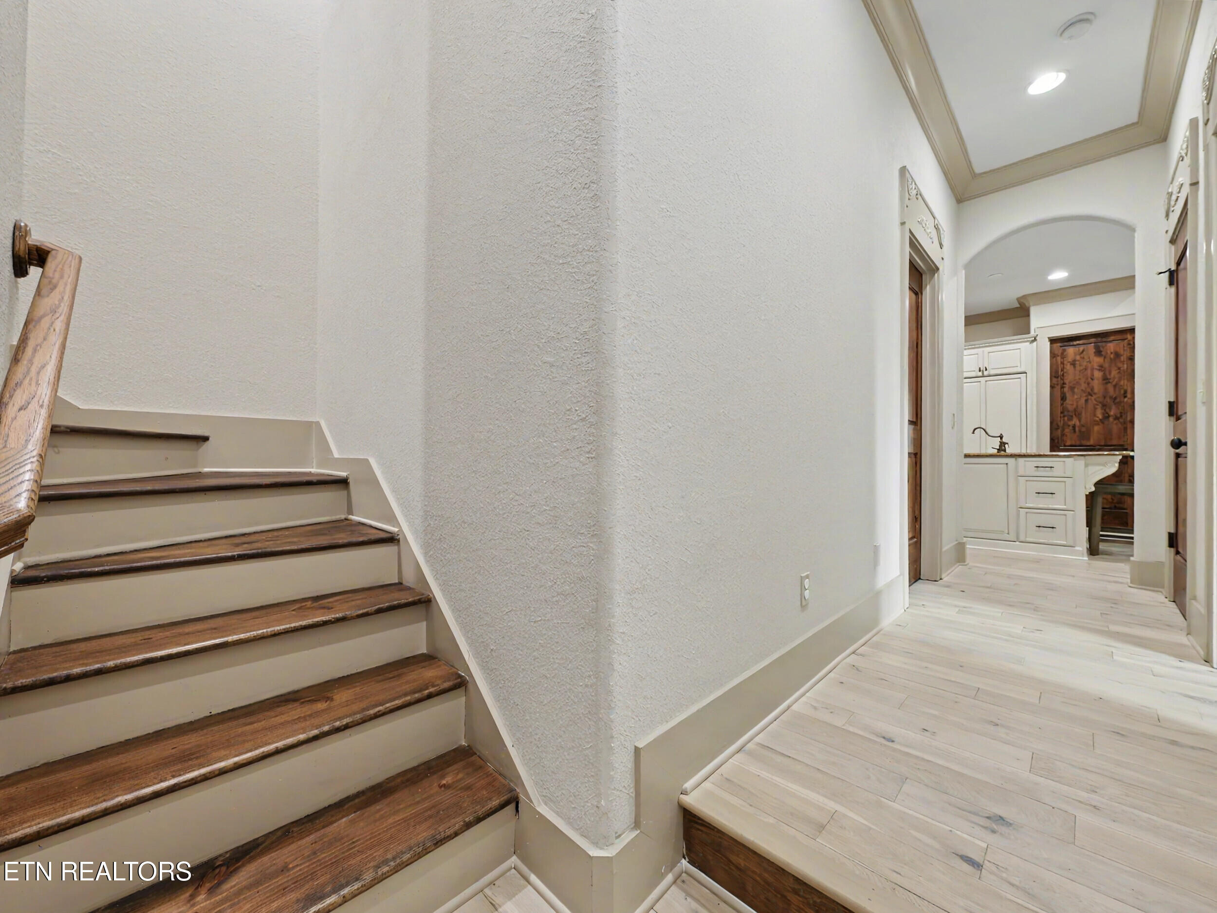 3320 High Pointe Way