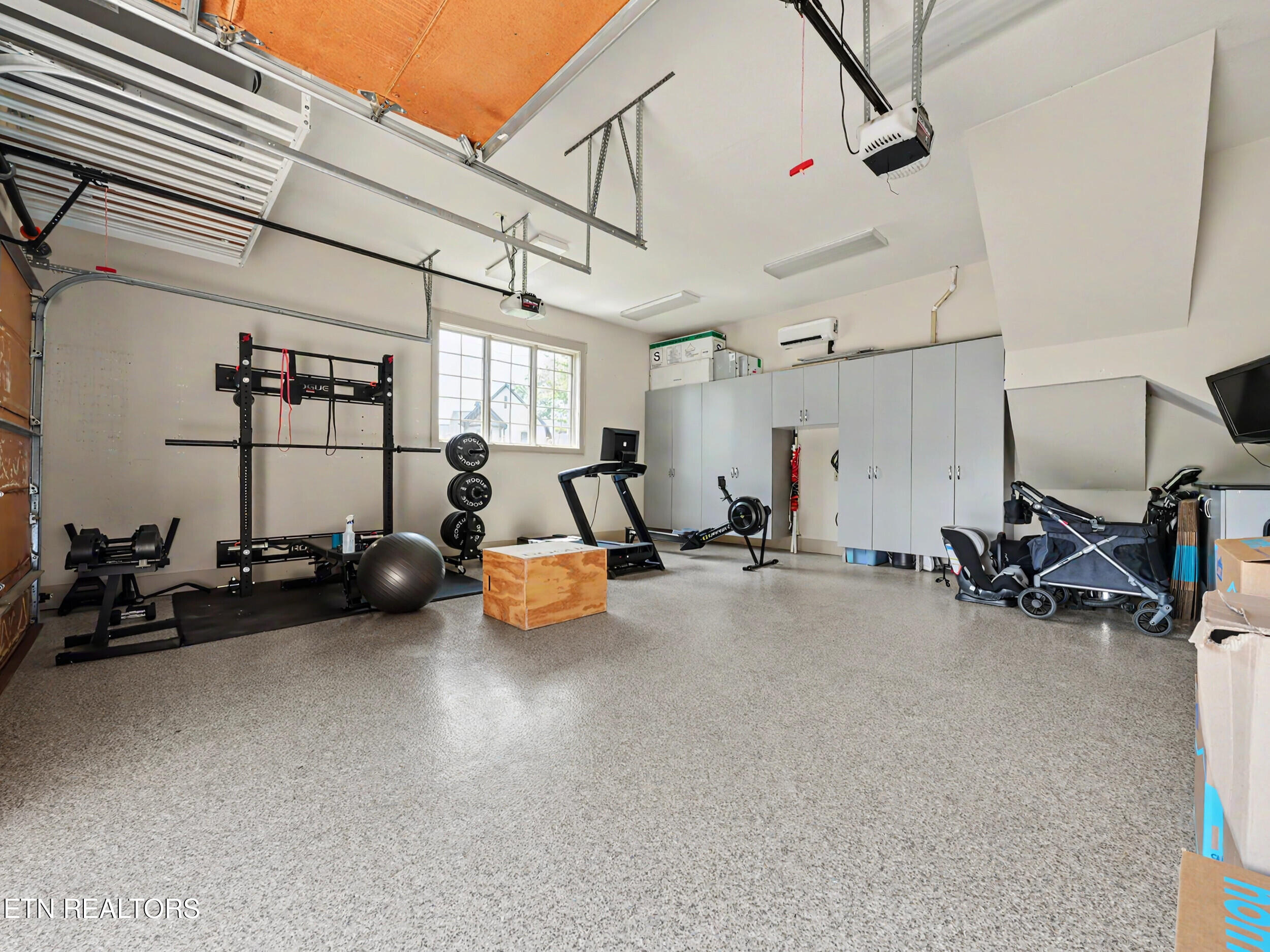 3320 High Pointe Way