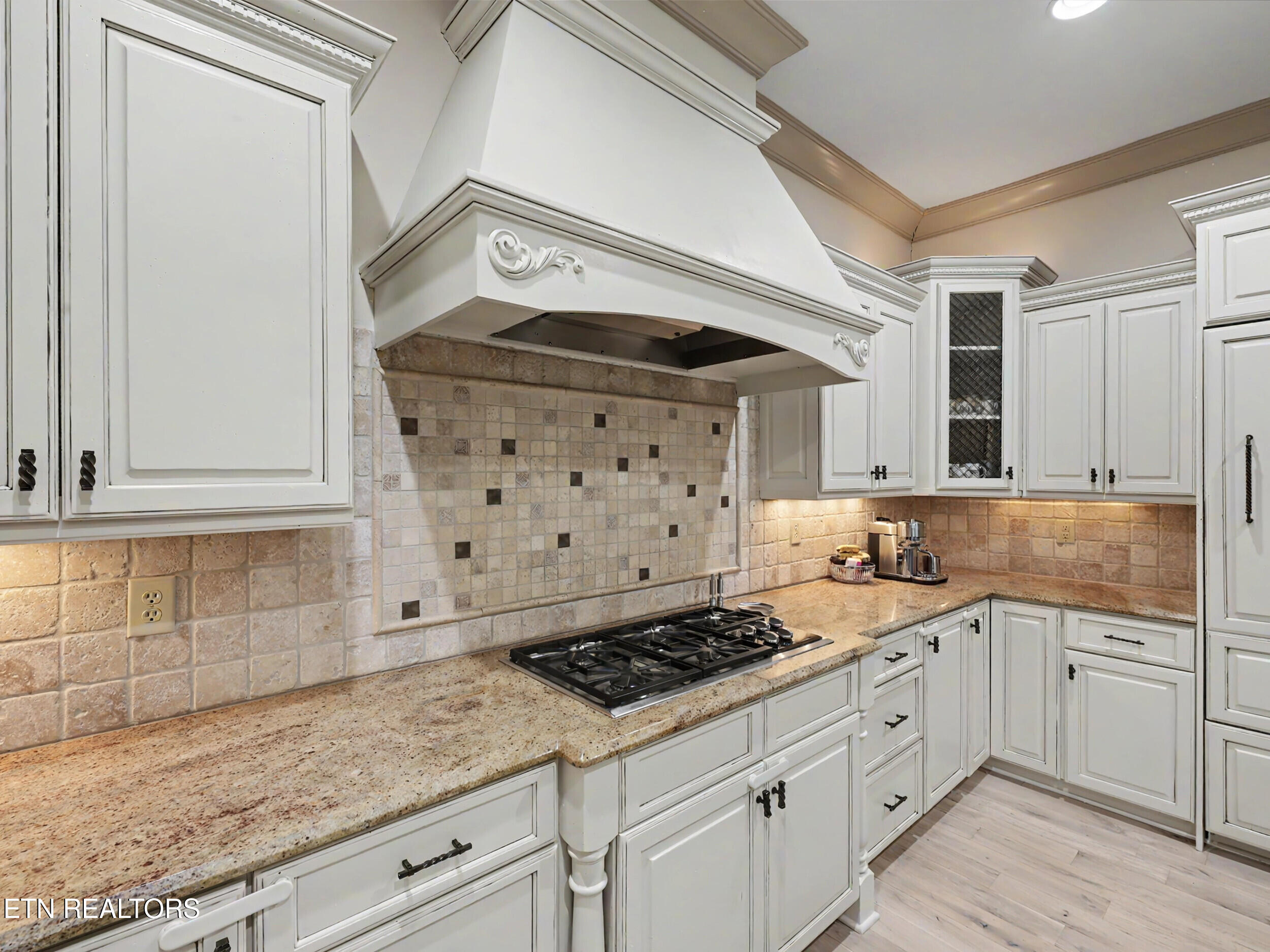 3320 High Pointe Way