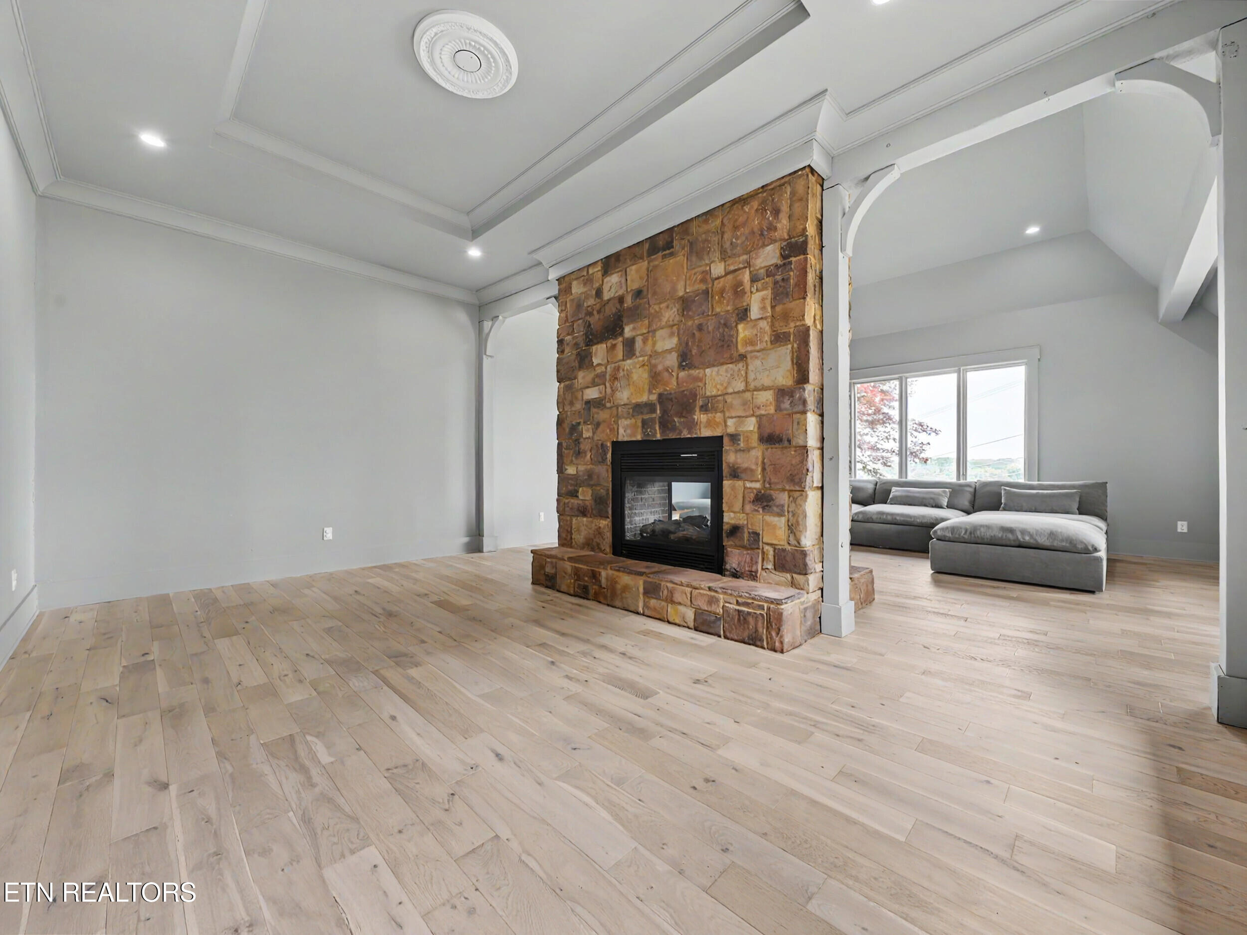 3320 High Pointe Way