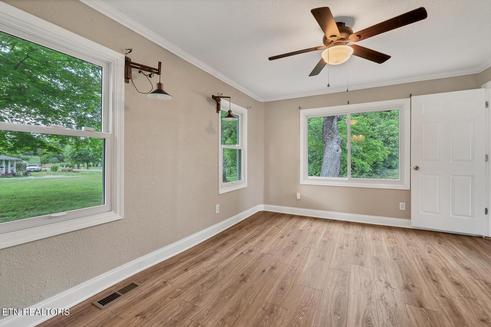 1533 Middlesettlements Rd