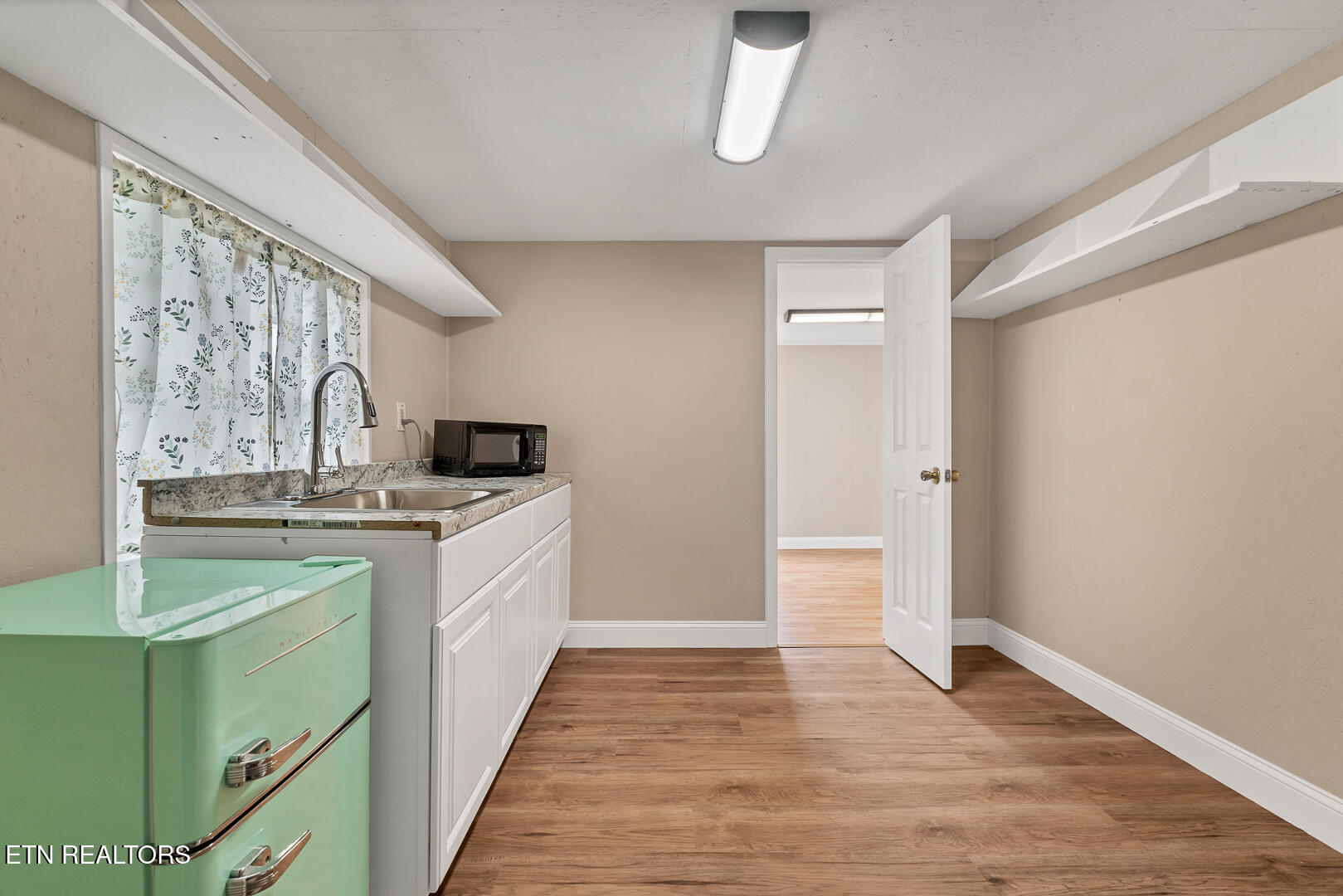 1533 Middlesettlements Rd