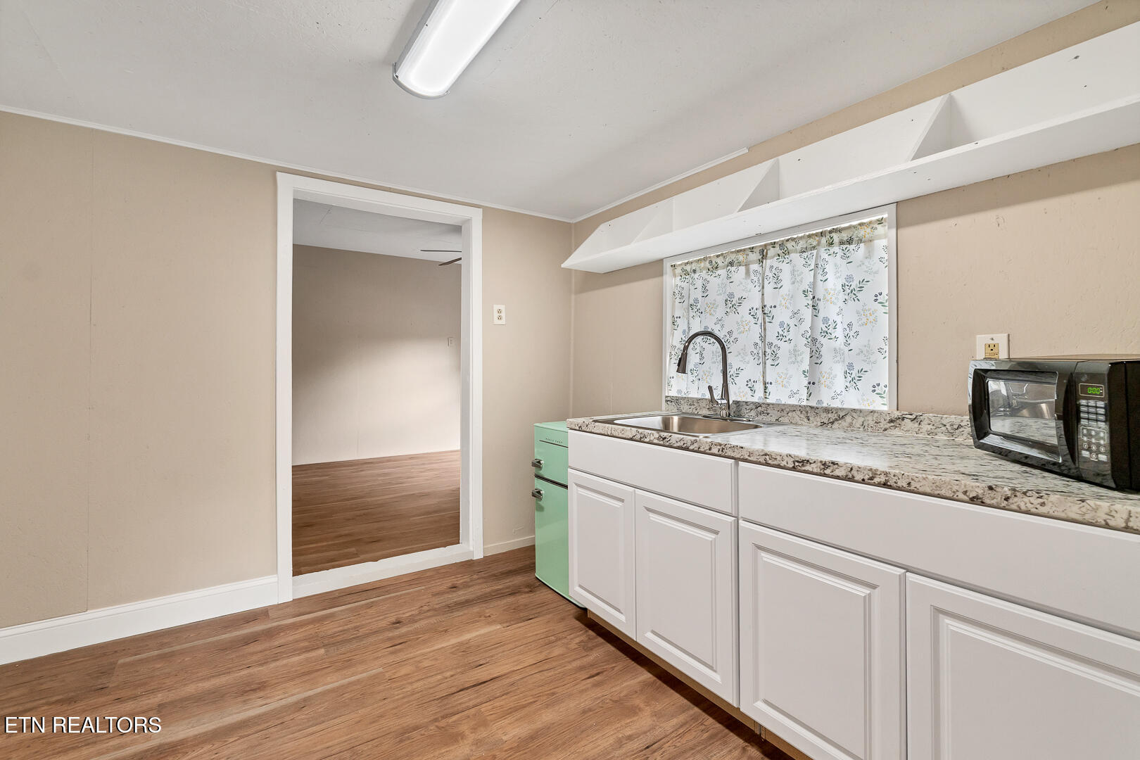 1533 Middlesettlements Rd