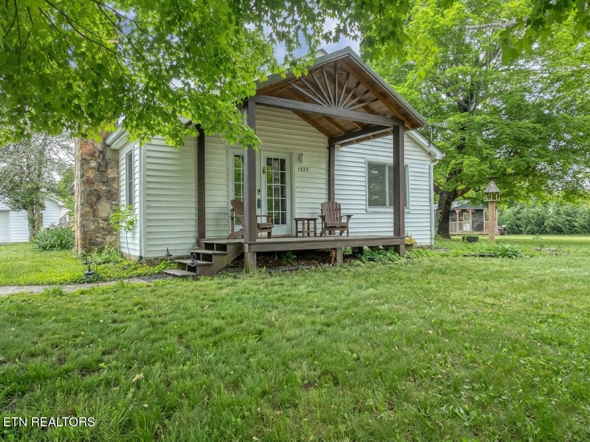 1533 Middlesettlements Rd