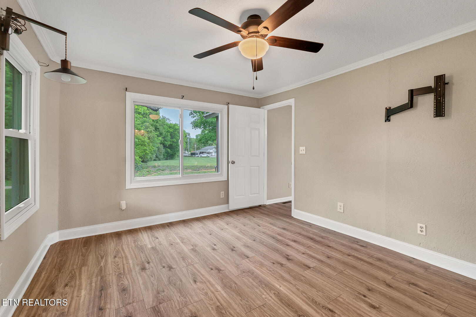 1533 Middlesettlements Rd