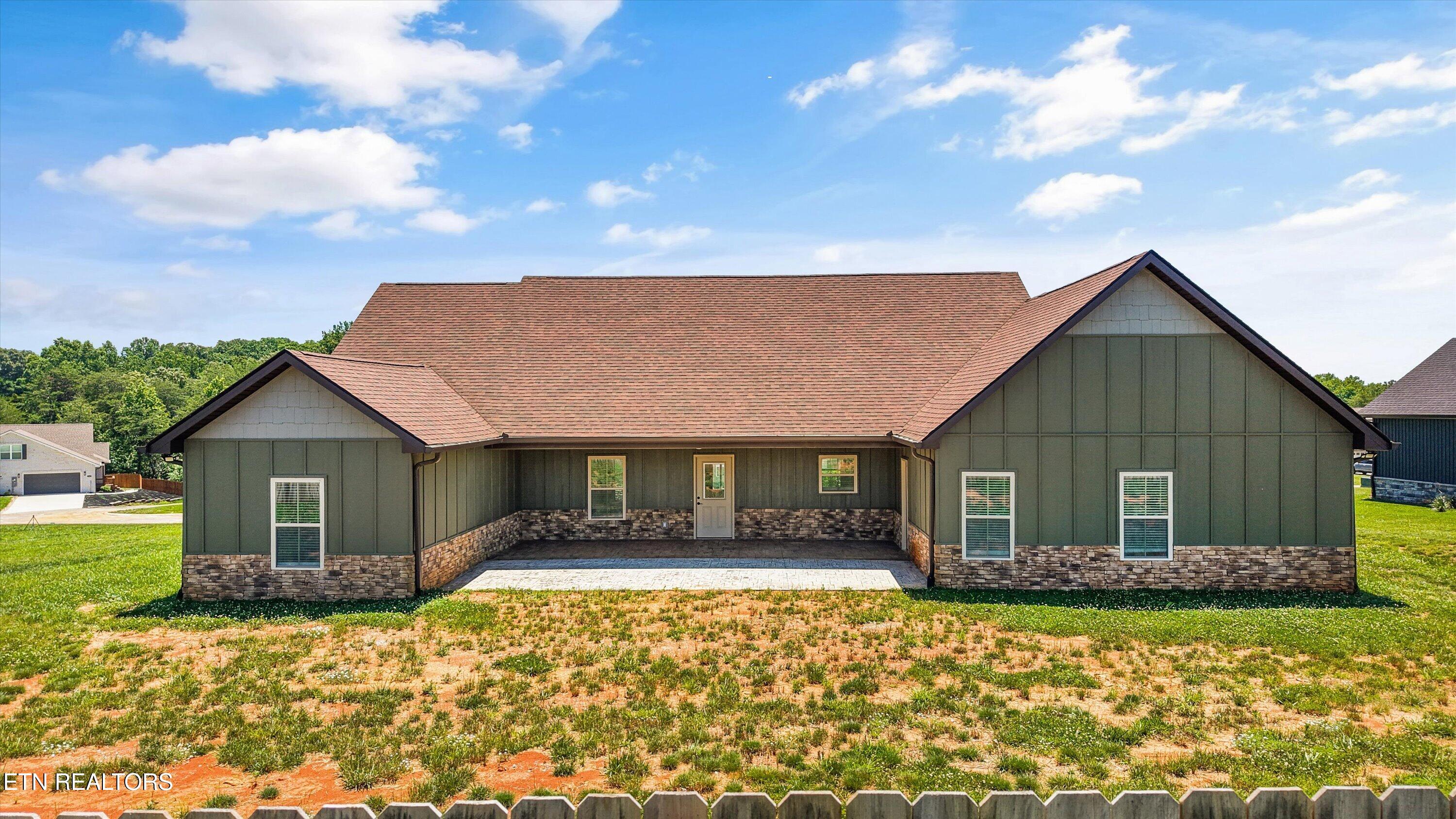 849 Pinebrooke Drive