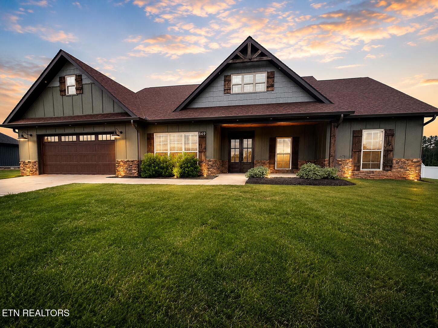 849 Pinebrooke Drive
