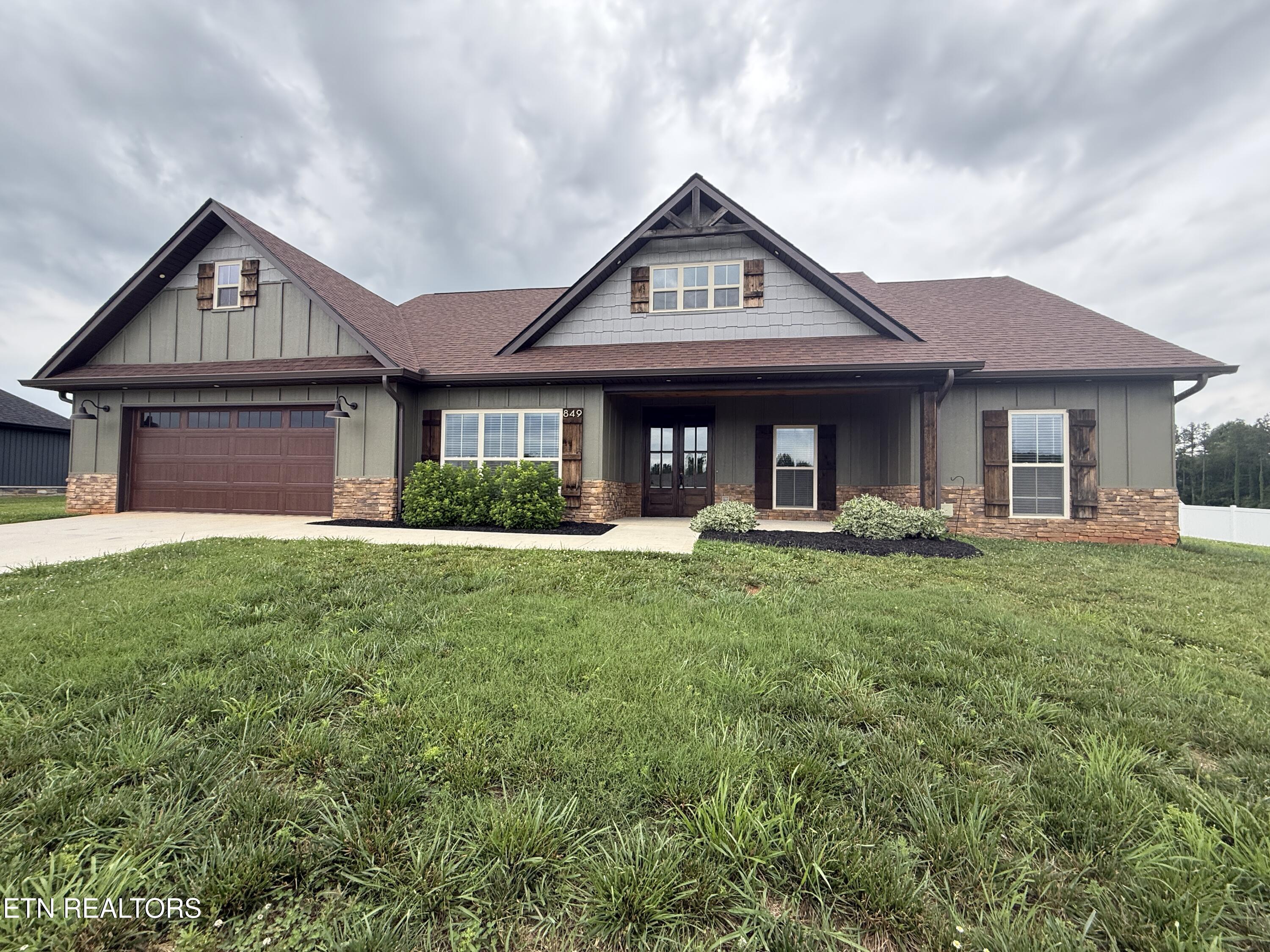 849 Pinebrooke Drive