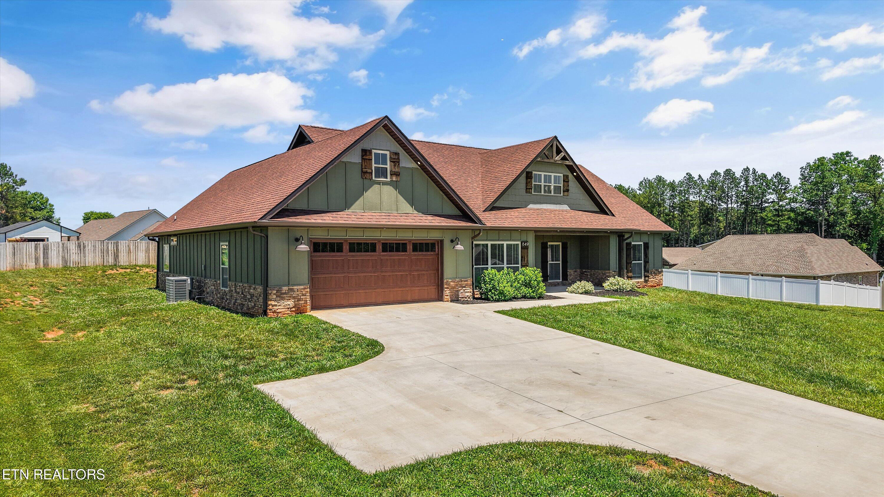 849 Pinebrooke Drive