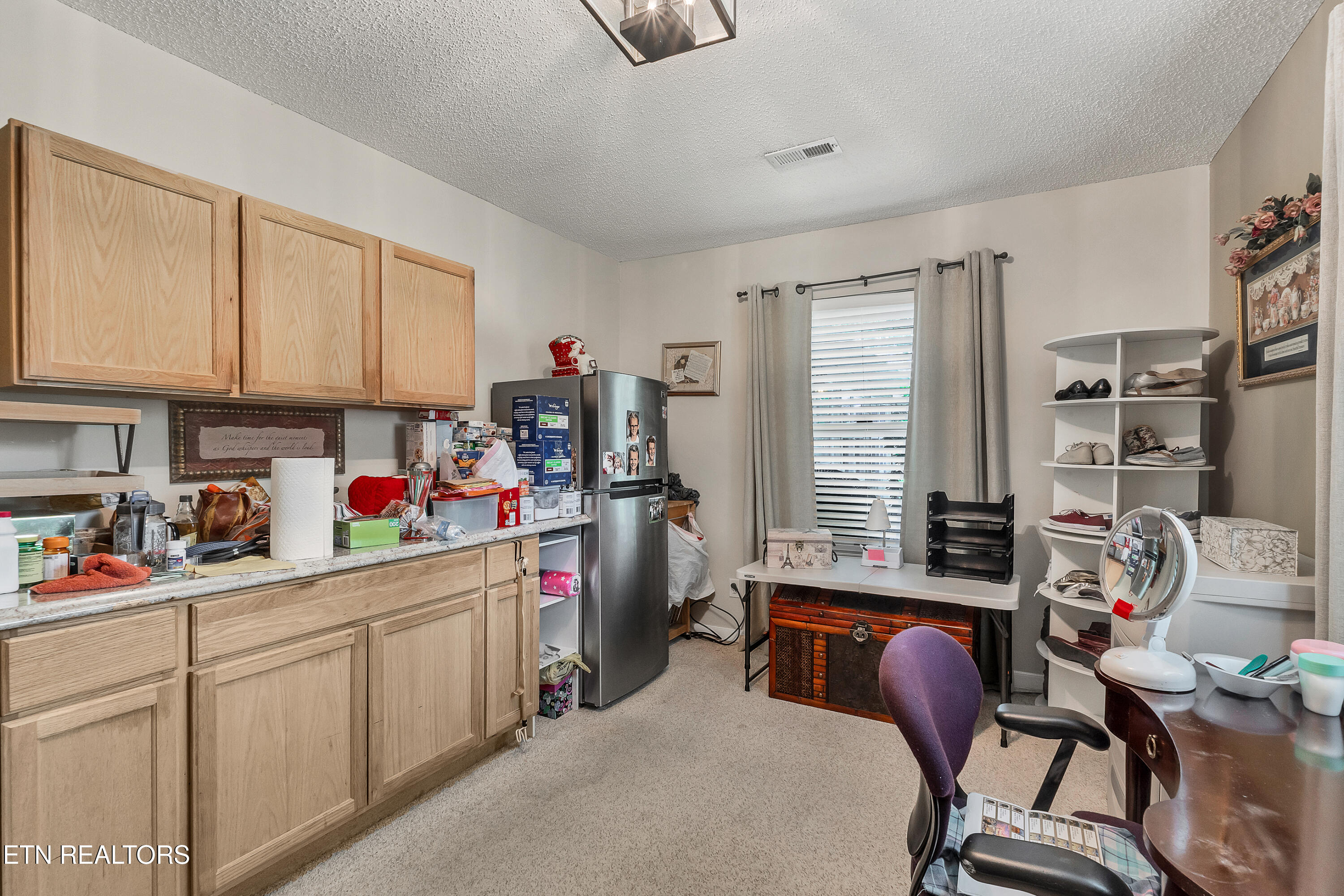 1210 Edinburgh Drive