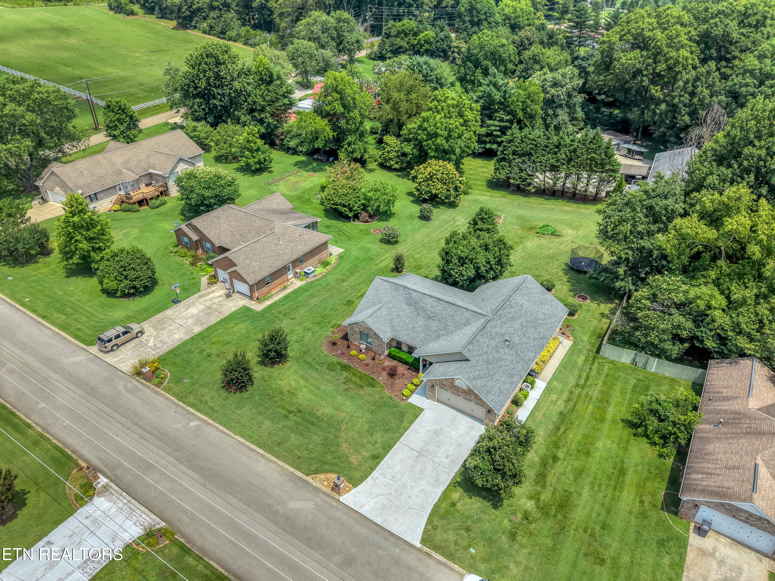 1210 Edinburgh Drive