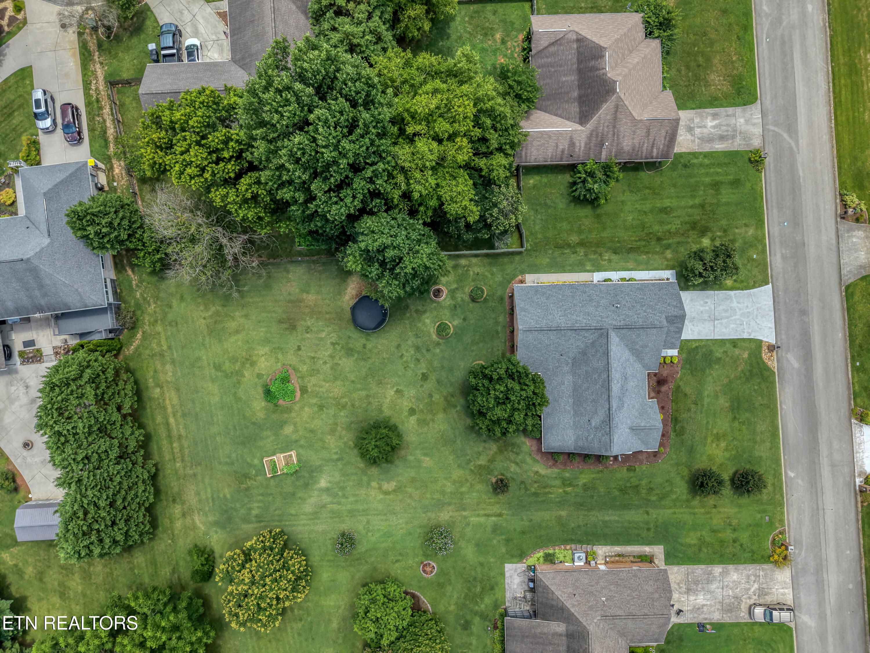 1210 Edinburgh Drive