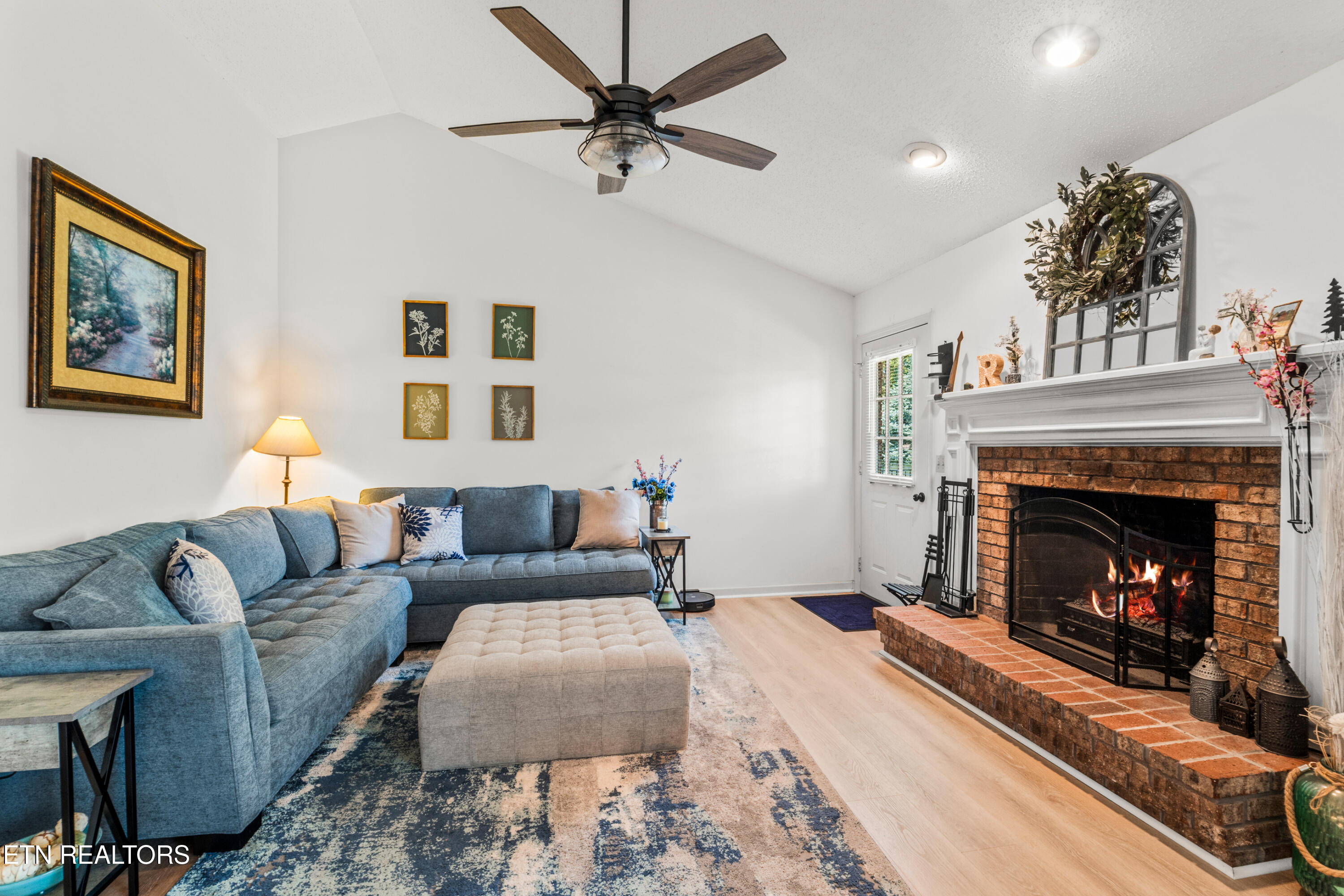 940 Meadow Oaks Drive
