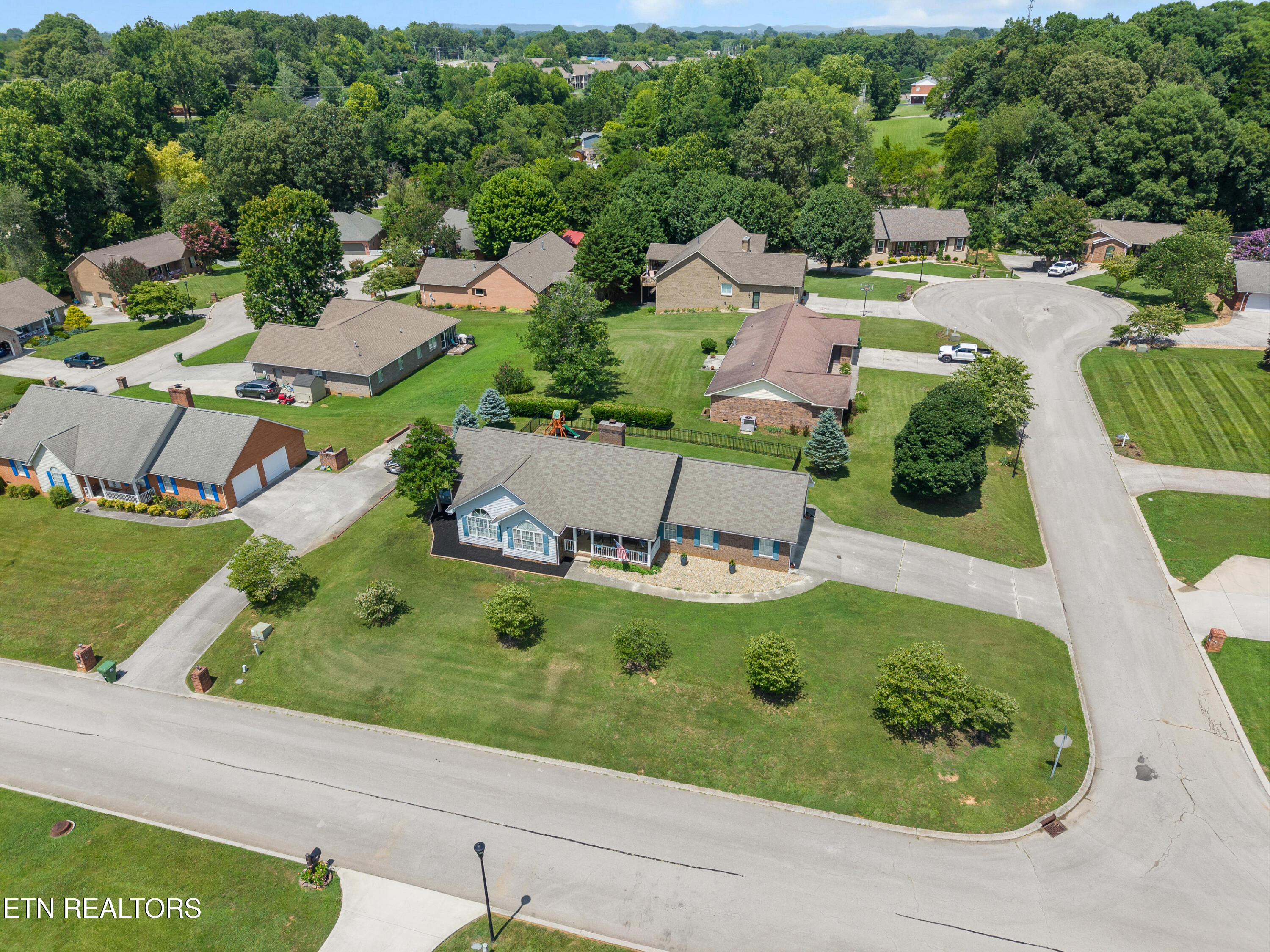 940 Meadow Oaks Drive