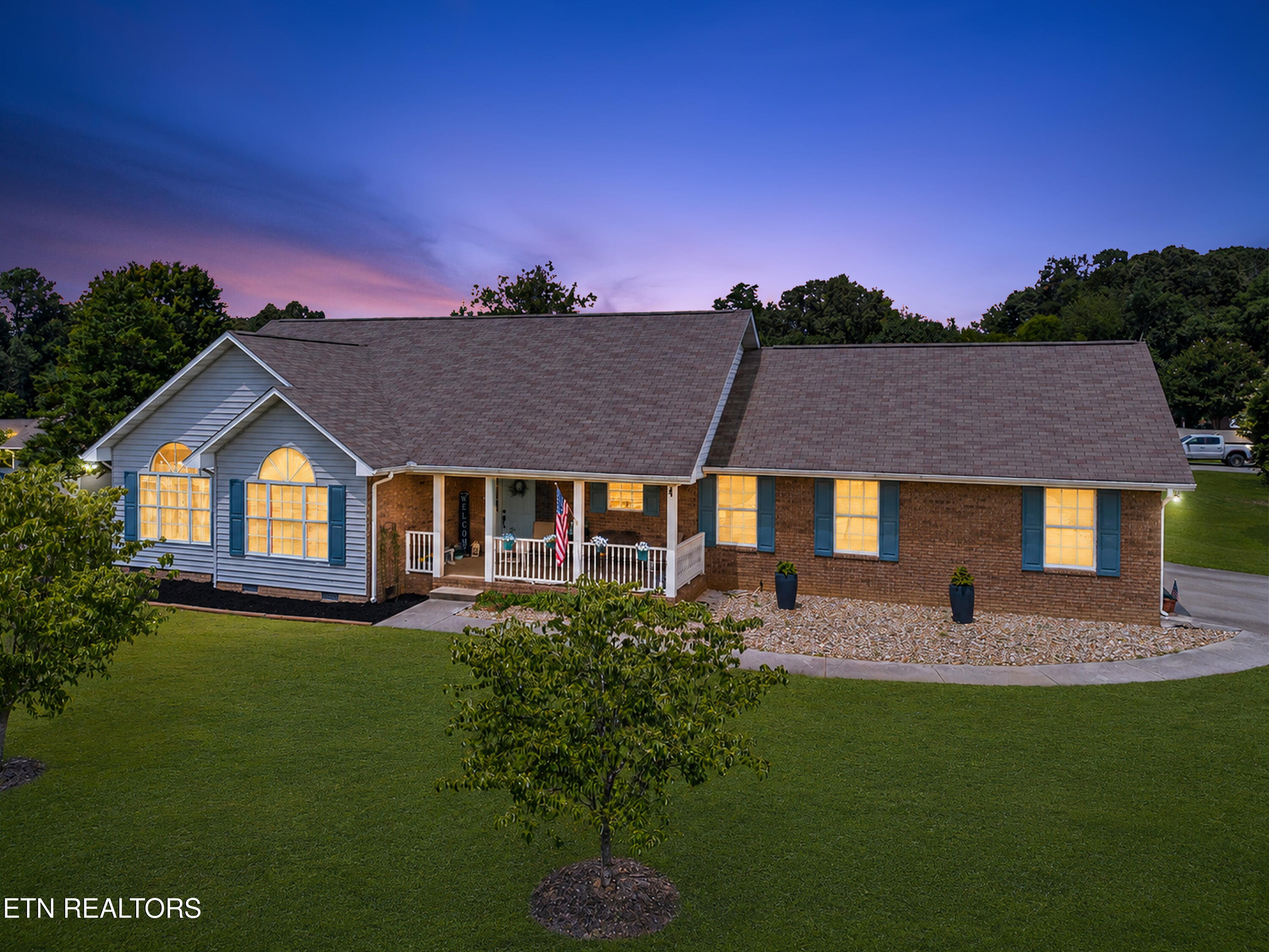 940 Meadow Oaks Drive