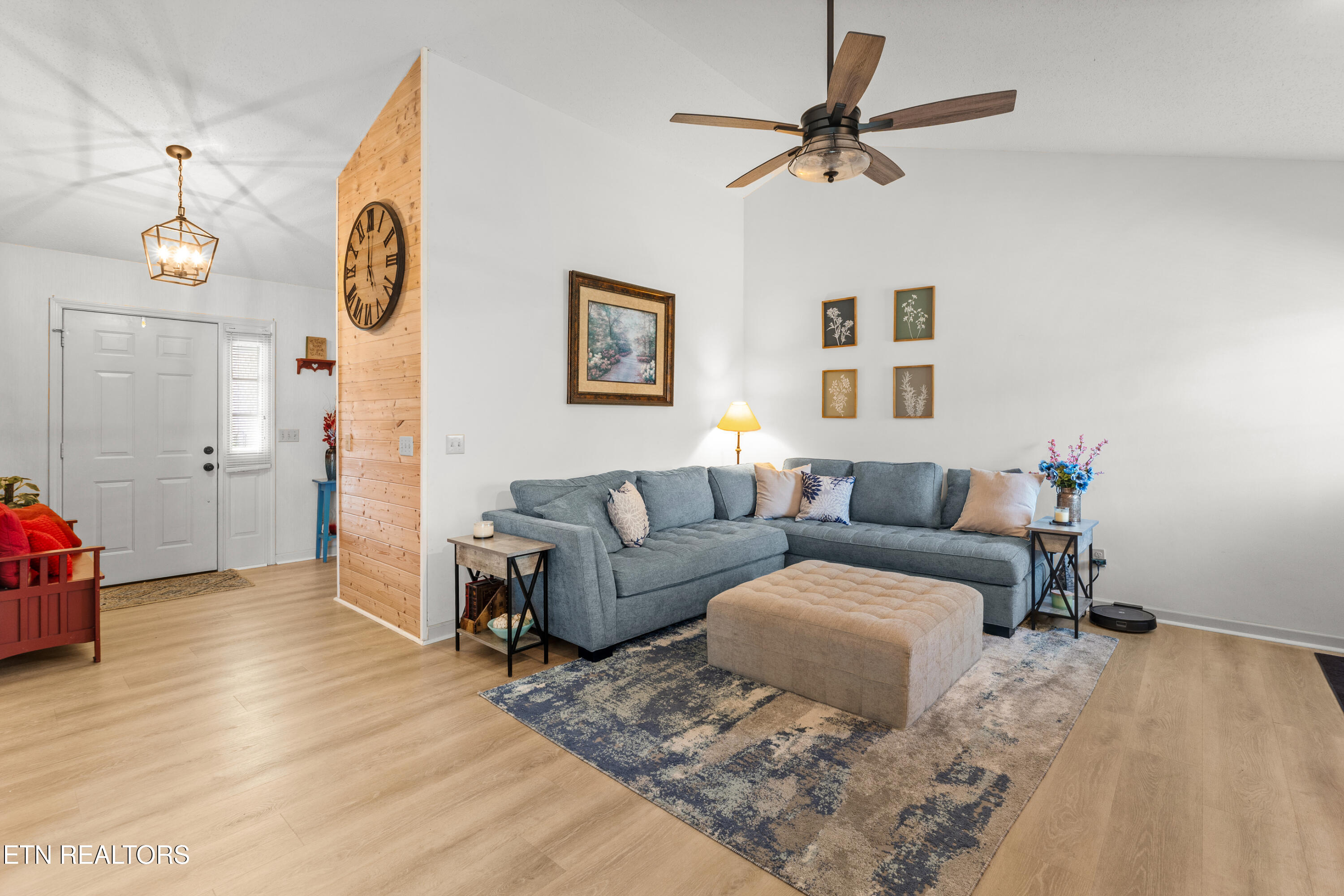 940 Meadow Oaks Drive