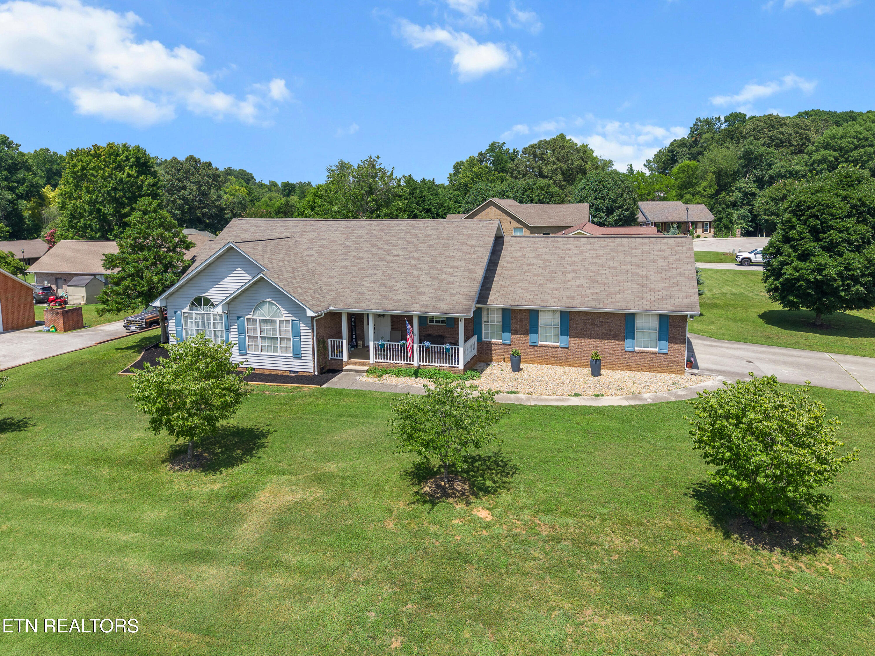 940 Meadow Oaks Drive