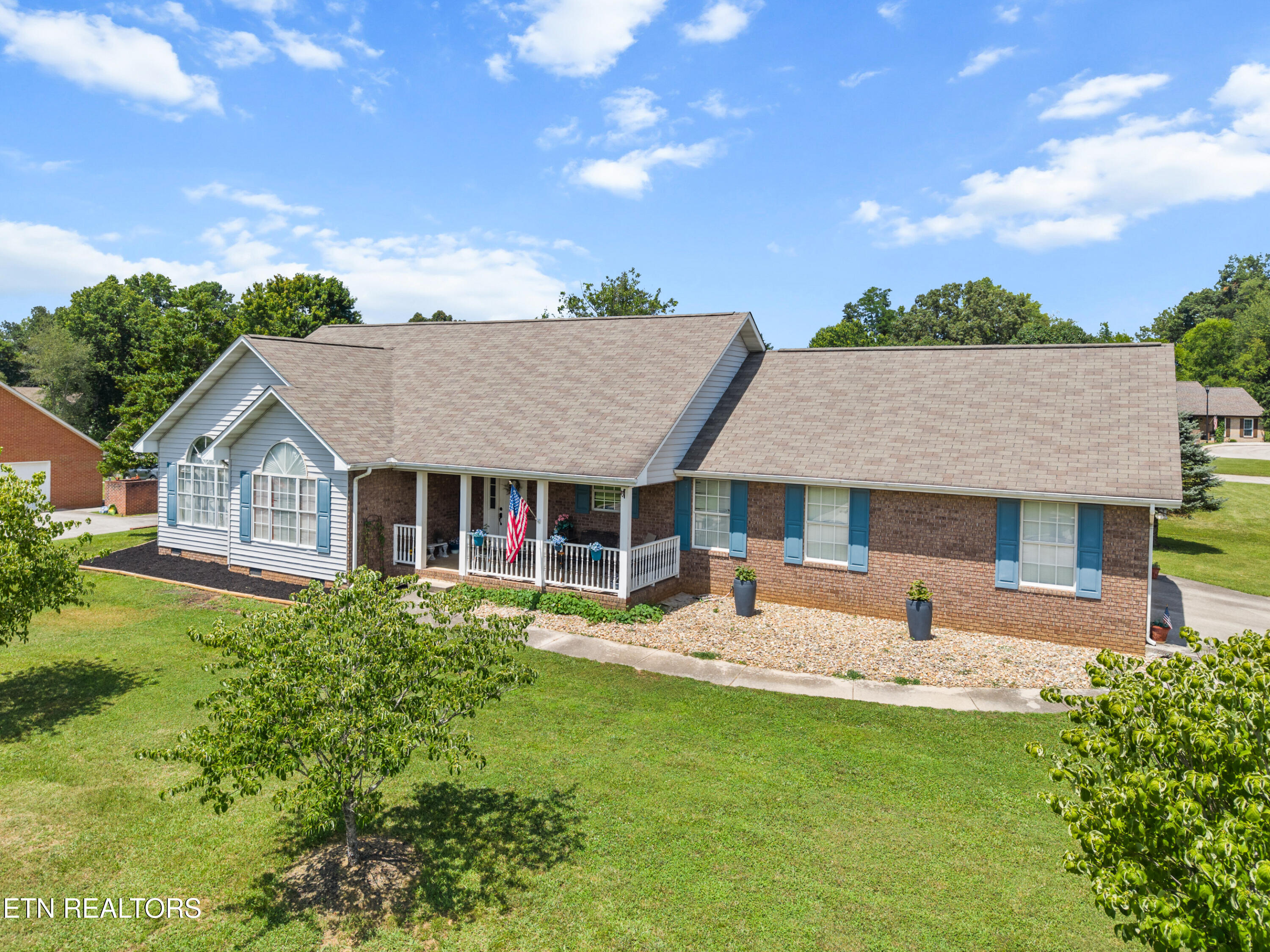 940 Meadow Oaks Drive