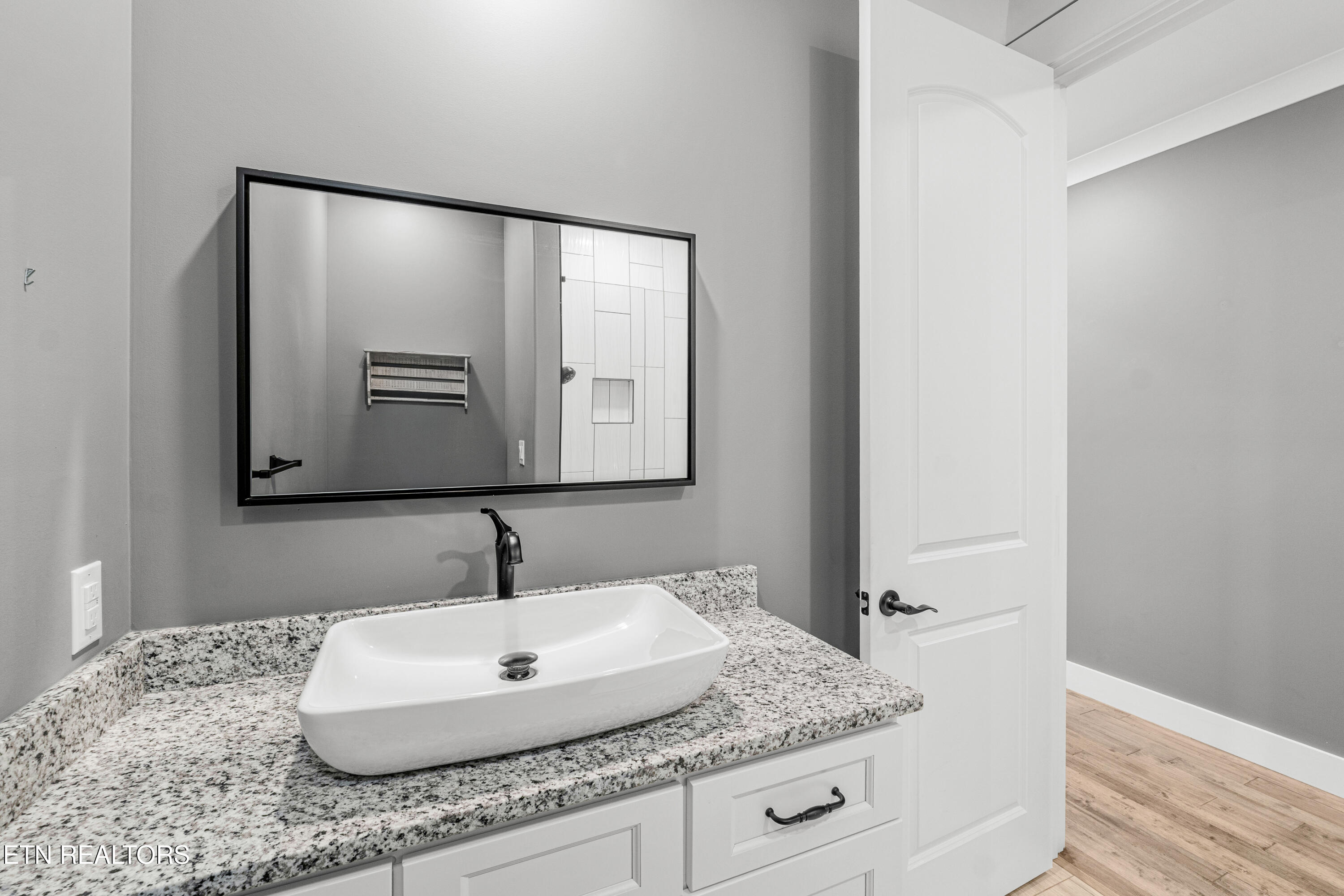 3223 Lowes Landing