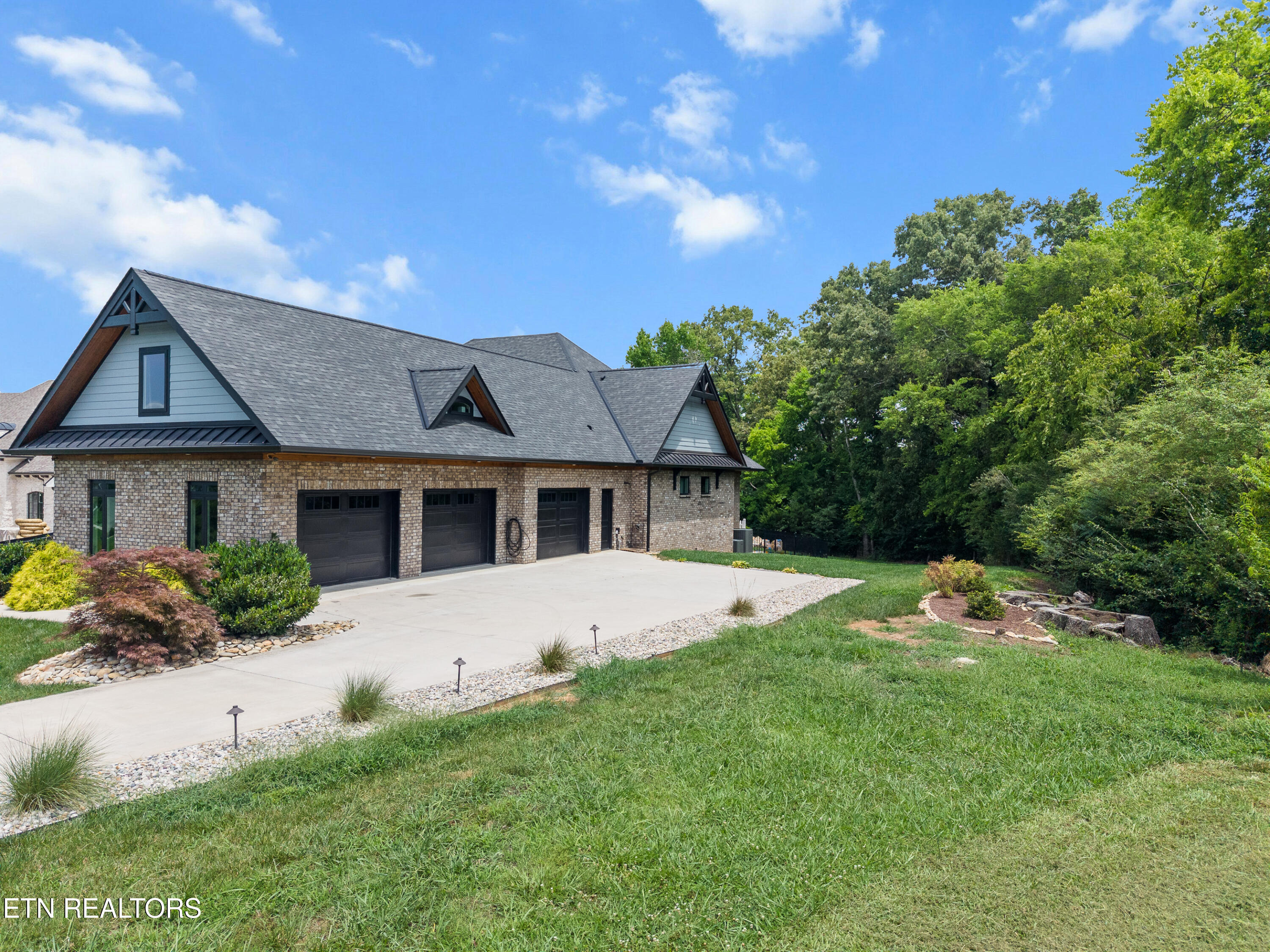 3223 Lowes Landing