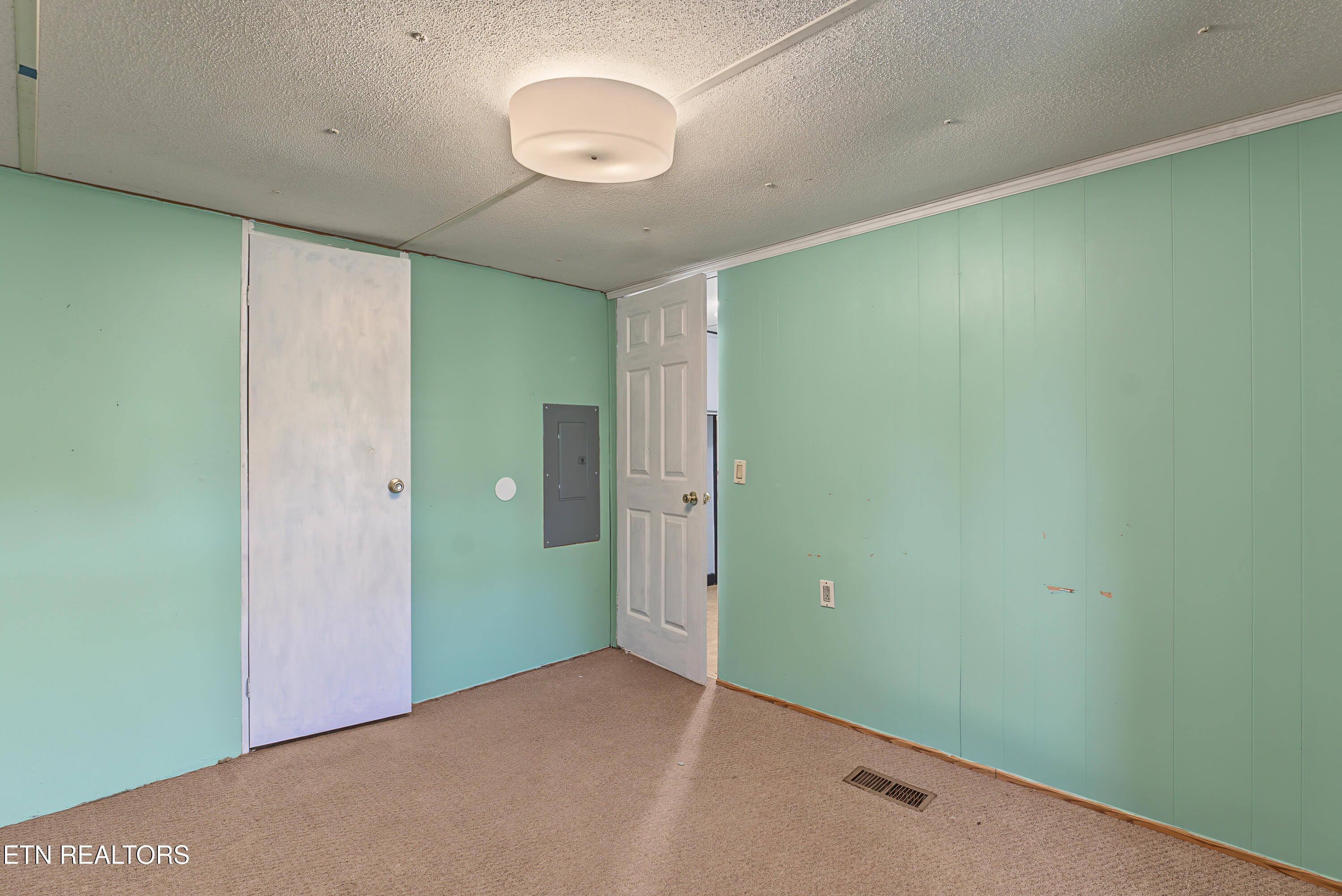 824 Edna Garland Rd