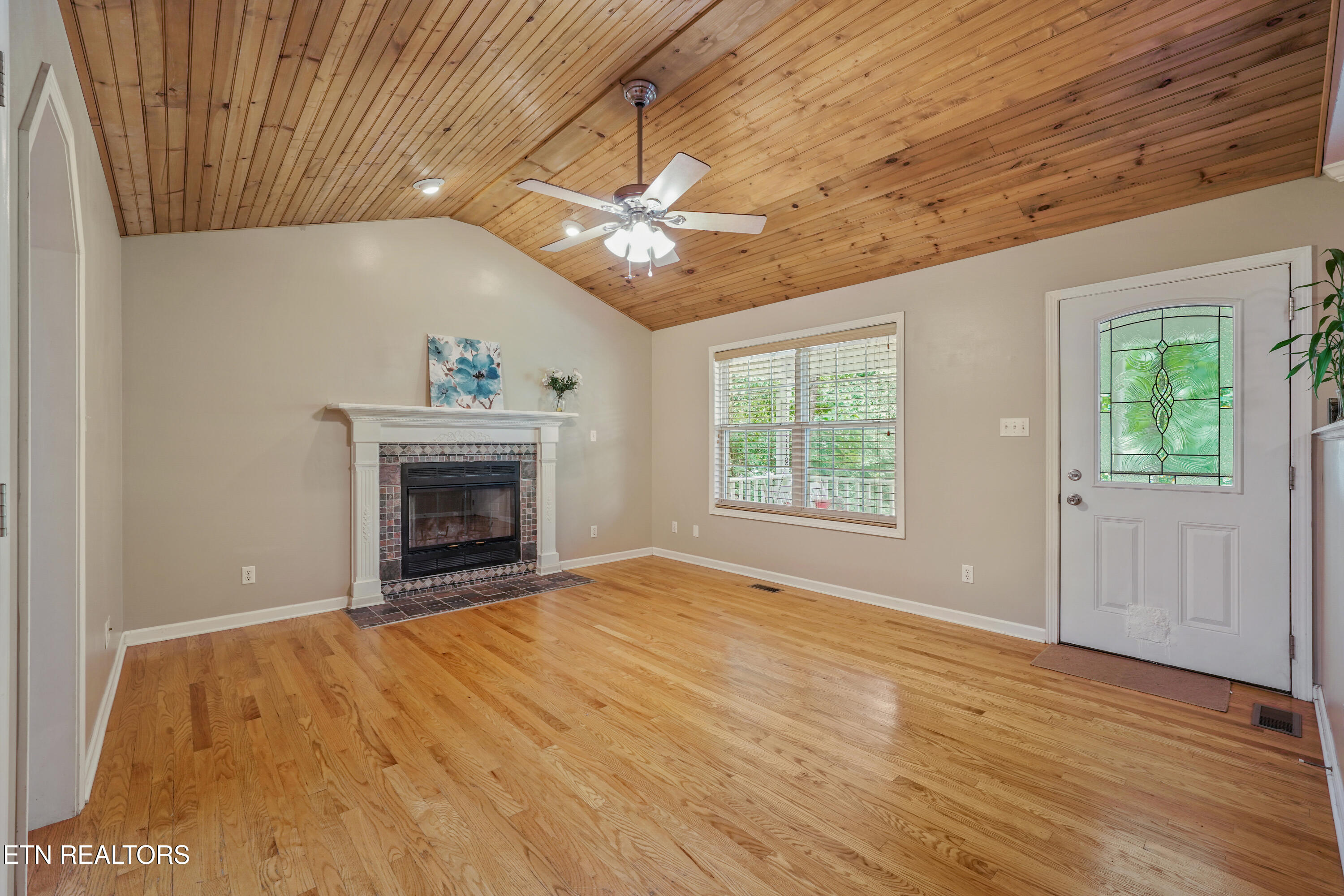 945 Frontier Circle