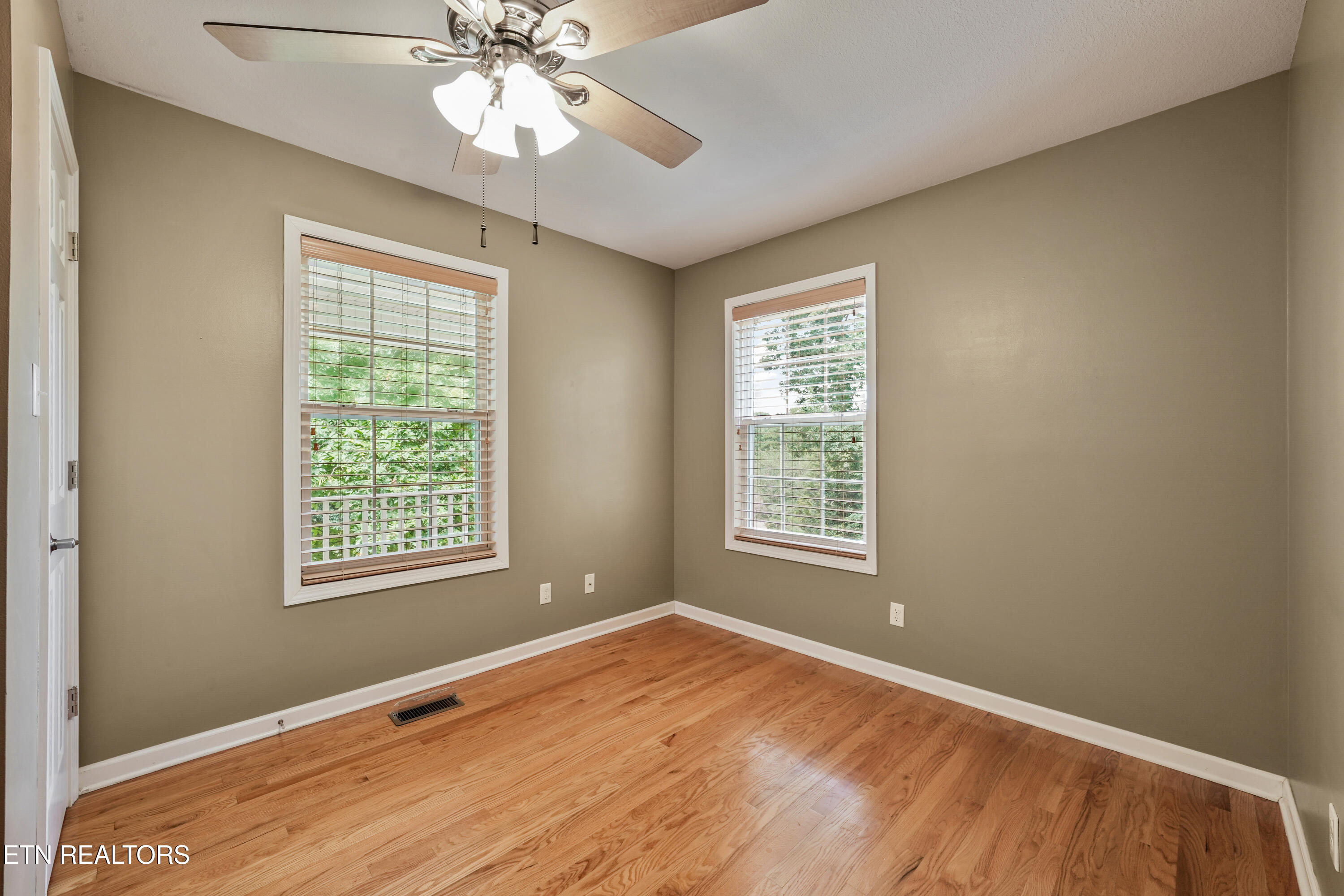945 Frontier Circle