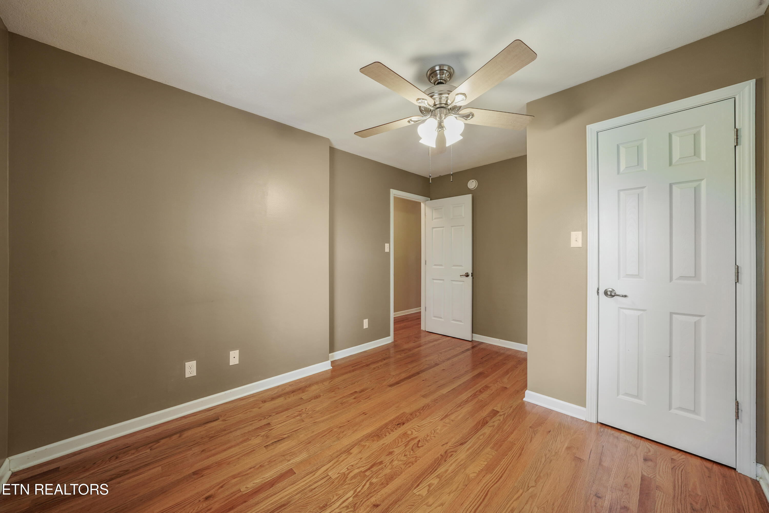 945 Frontier Circle