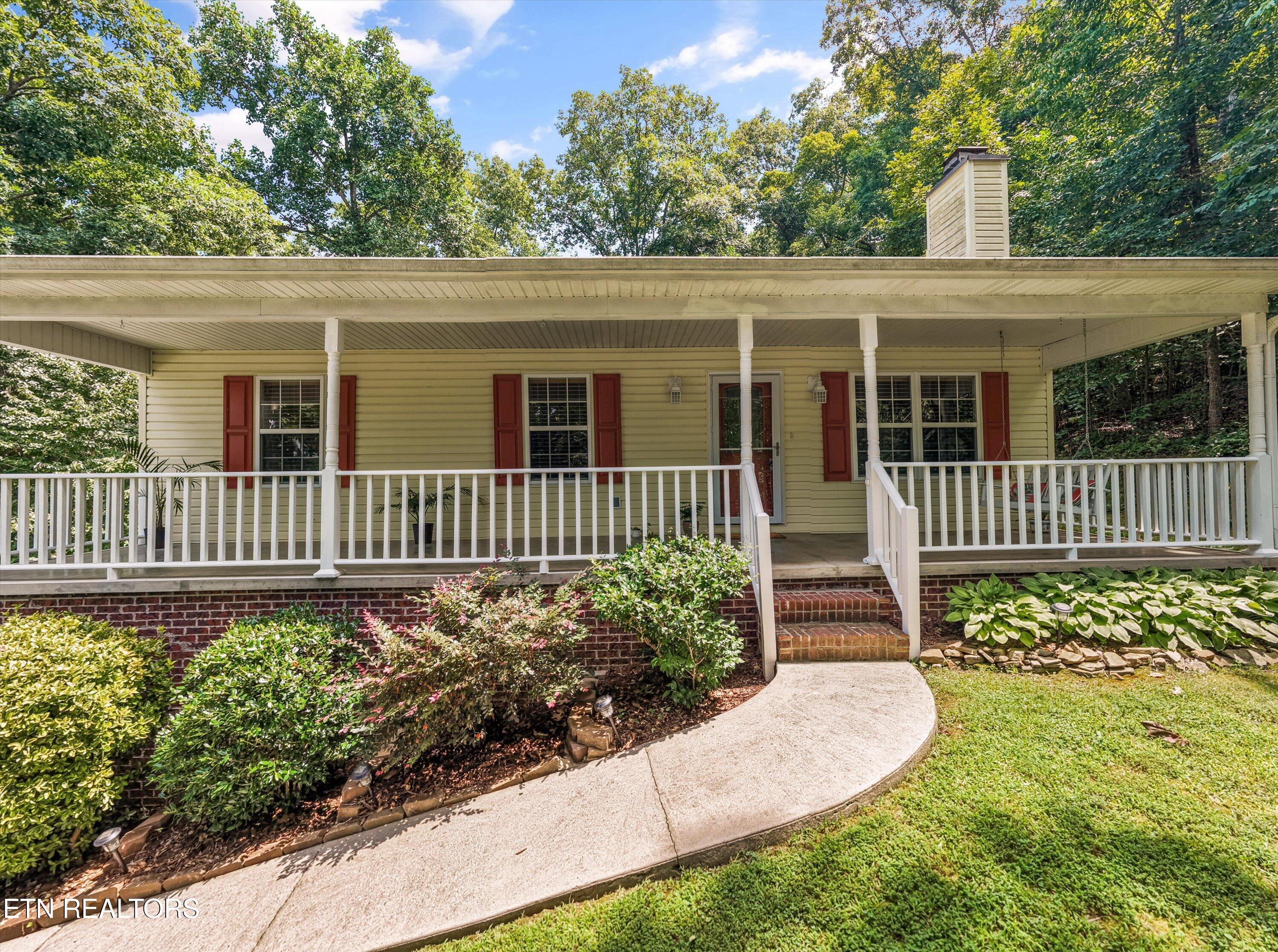945 Frontier Circle