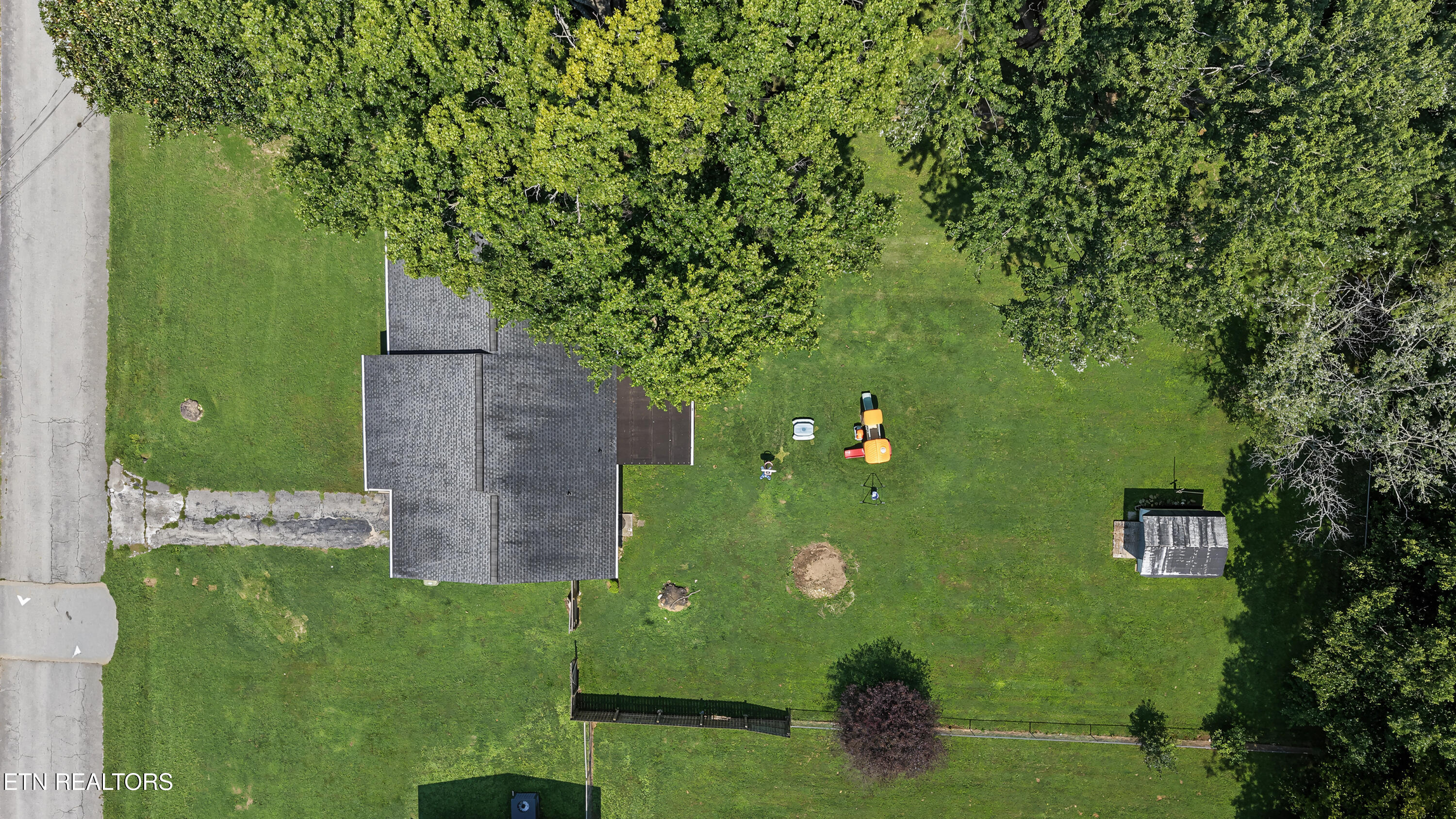 832 Oliver Ave
