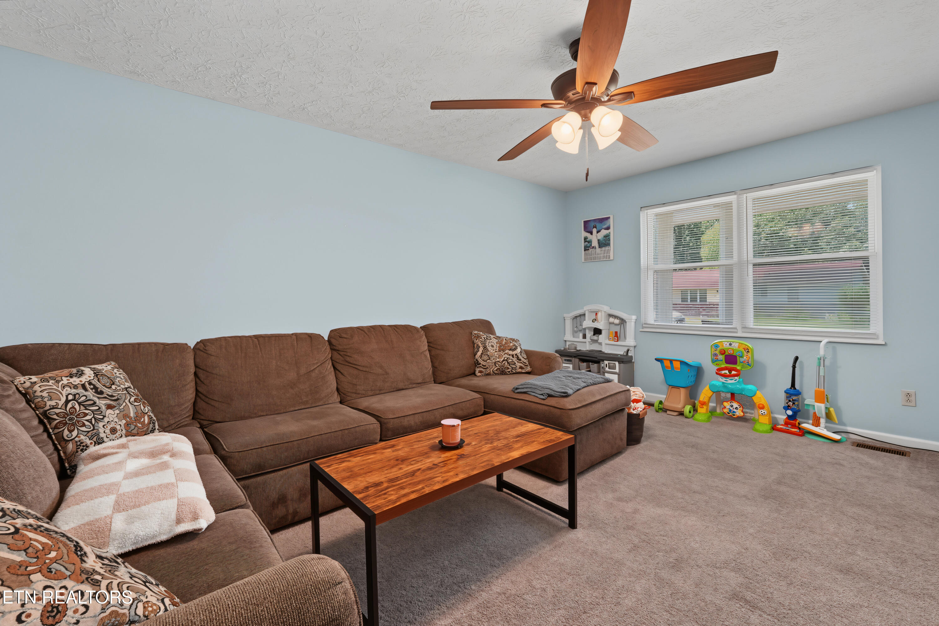 832 Oliver Ave
