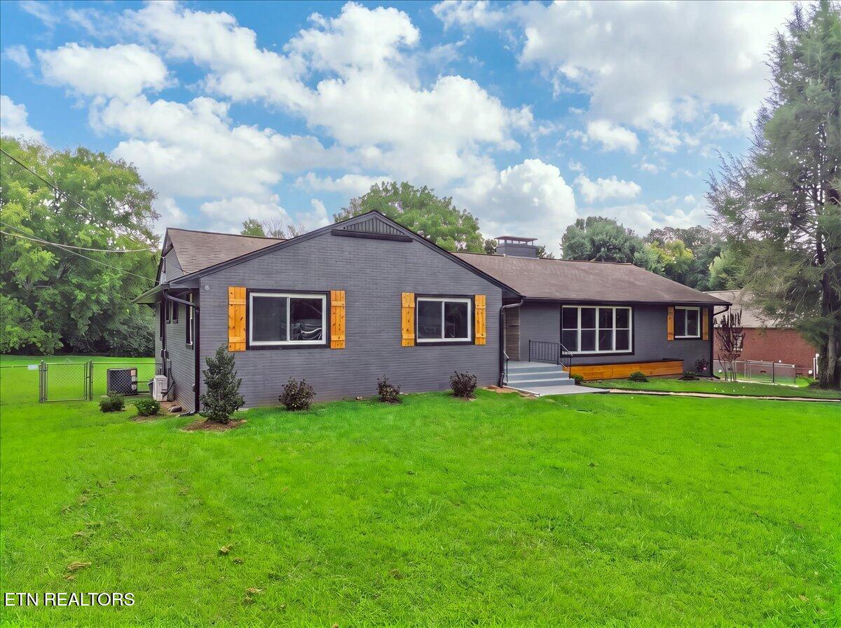 220 Locha Poka Drive