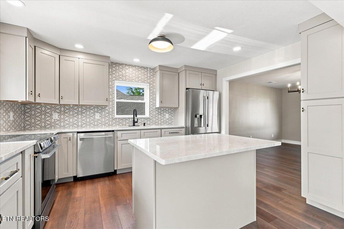 220 Locha Poka Drive