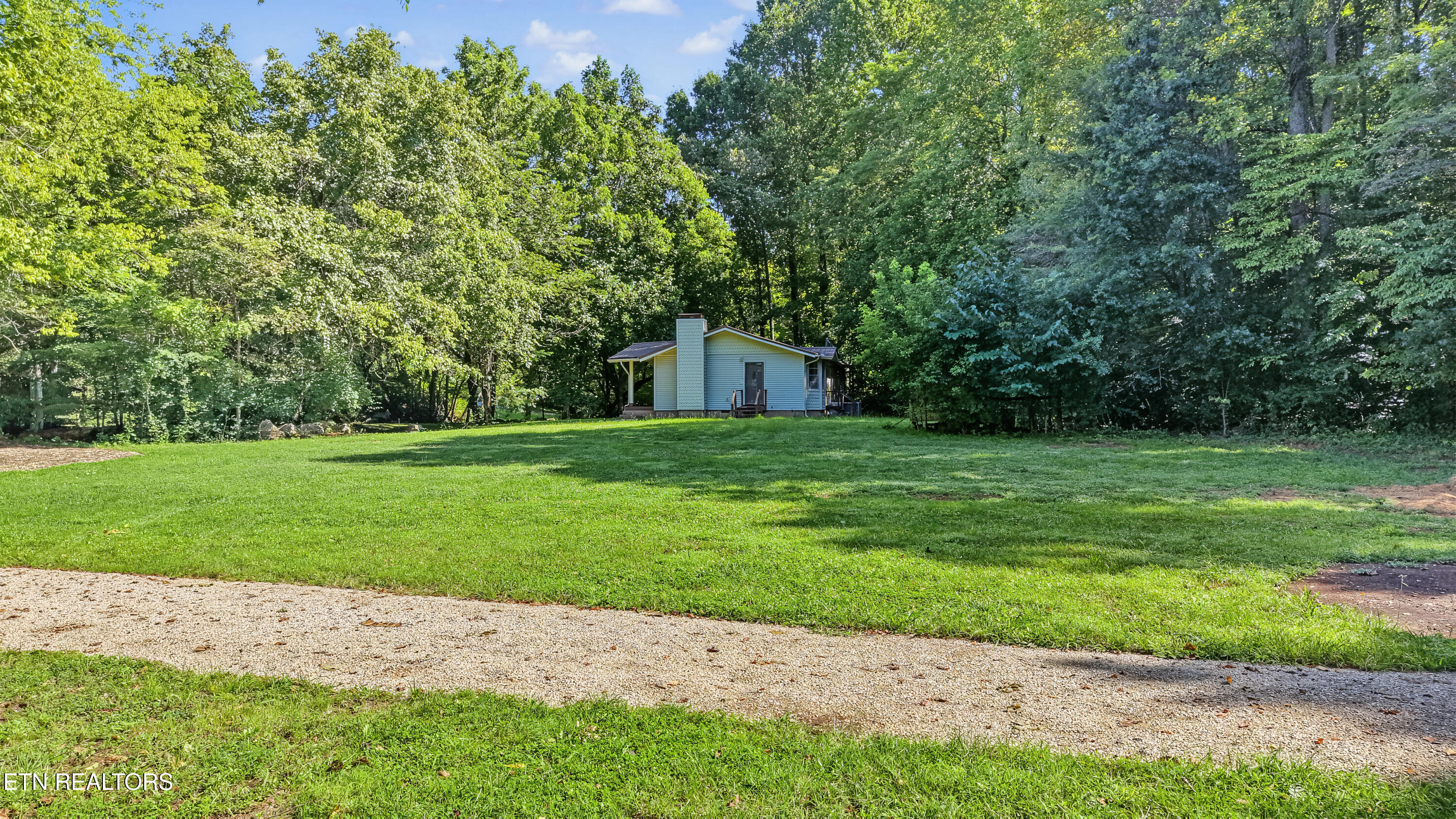 3889 Quarry Rd