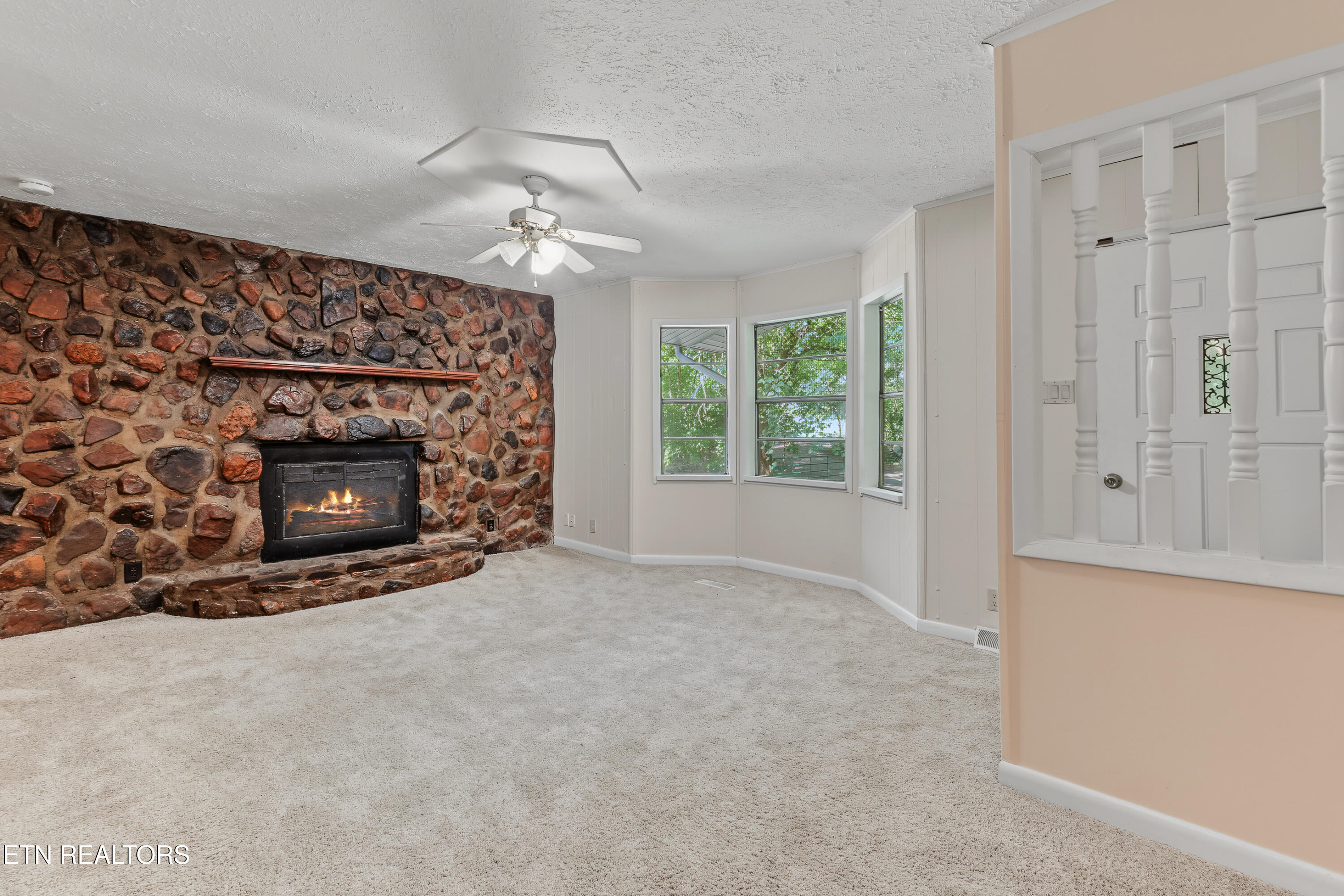 3889 Quarry Rd