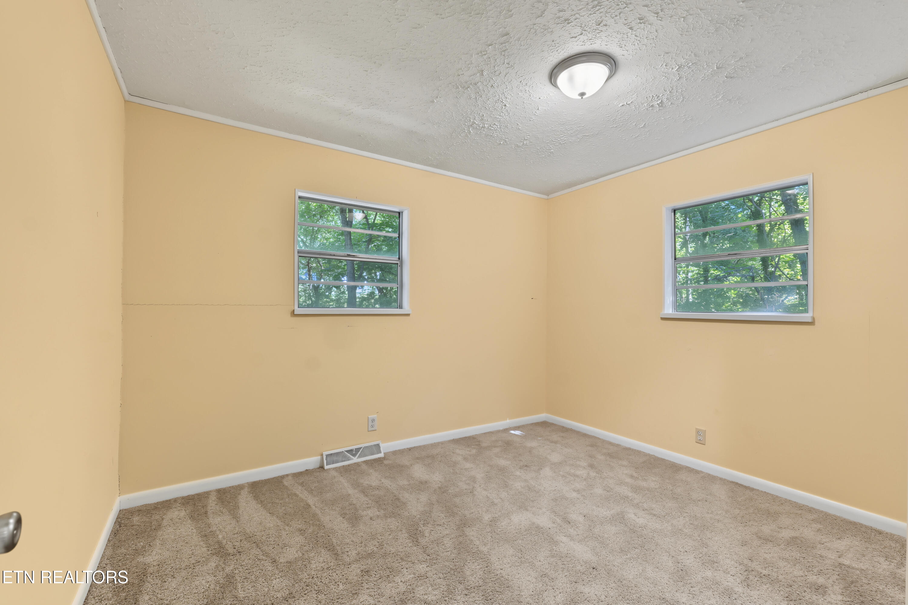 3889 Quarry Rd