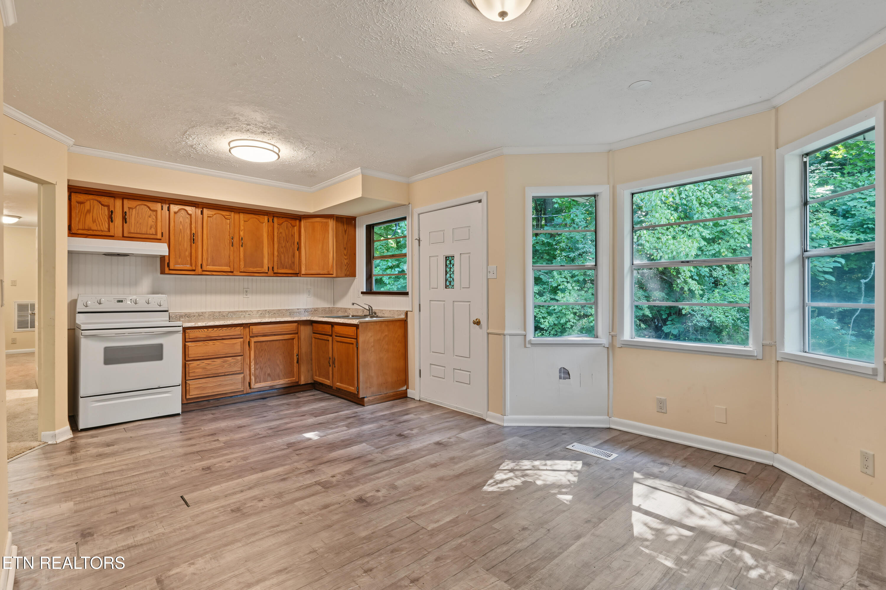 3889 Quarry Rd