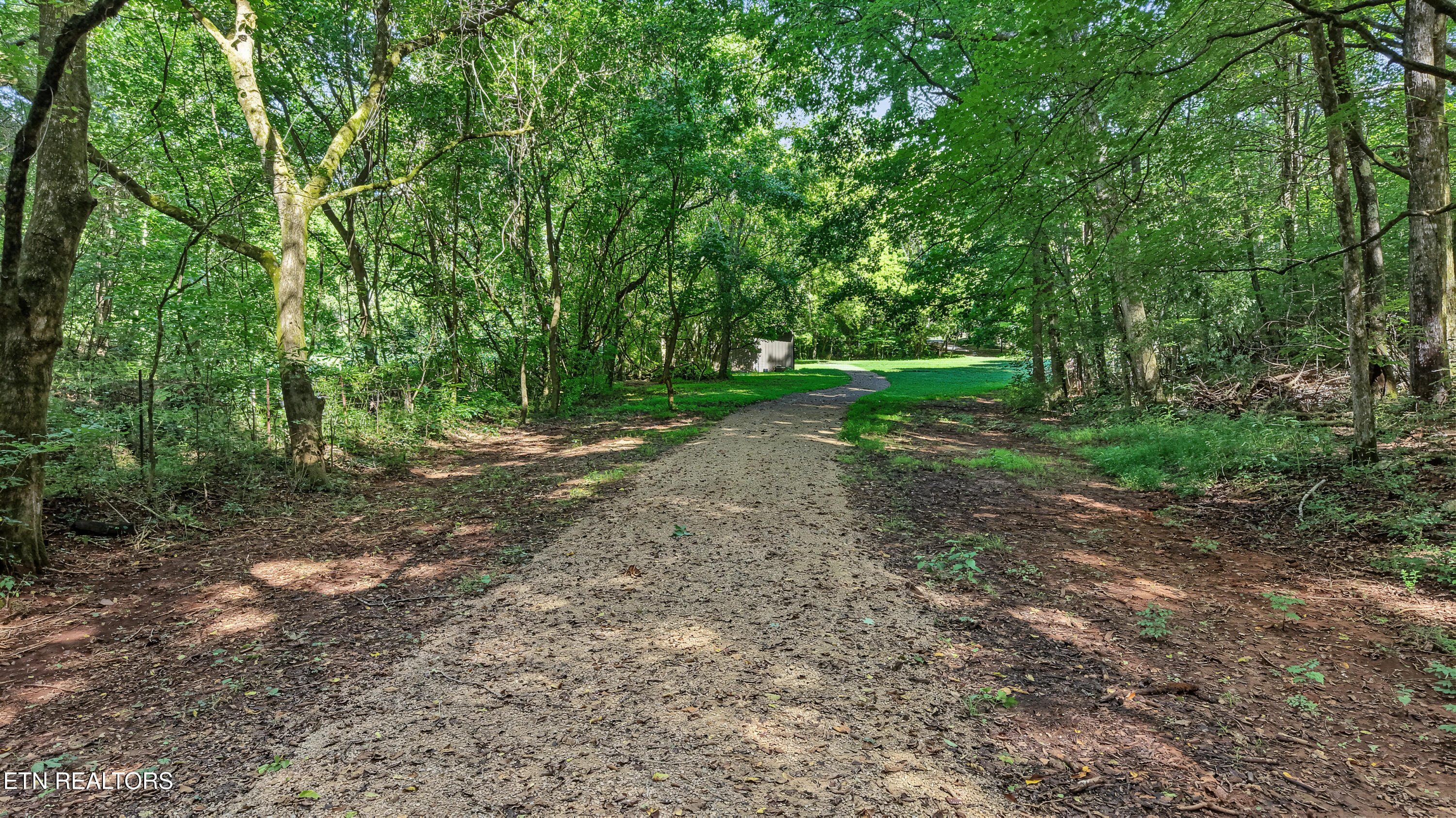 3889 Quarry Rd