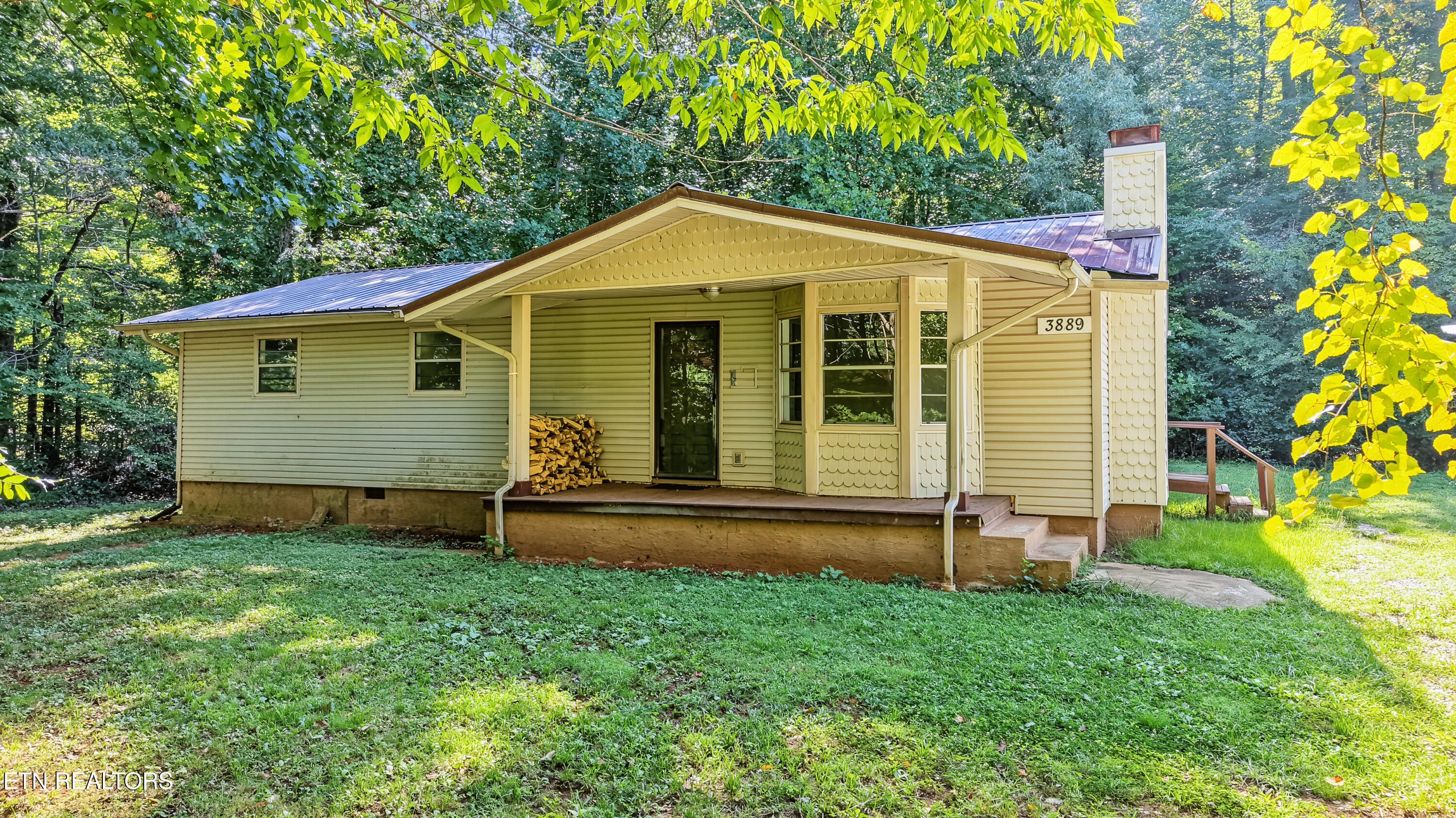 3889 Quarry Rd