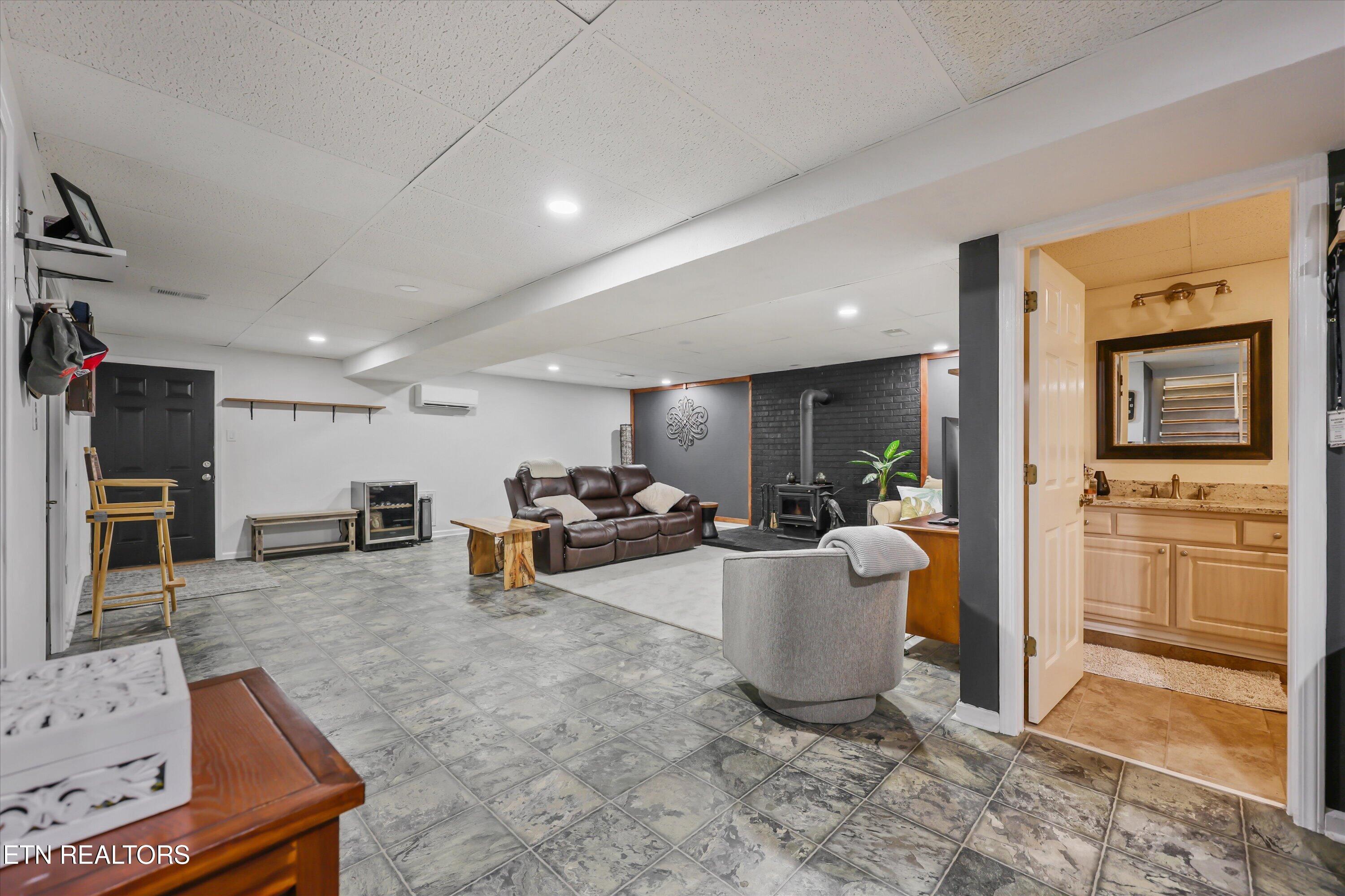 2112 Carpenters Grade Rd