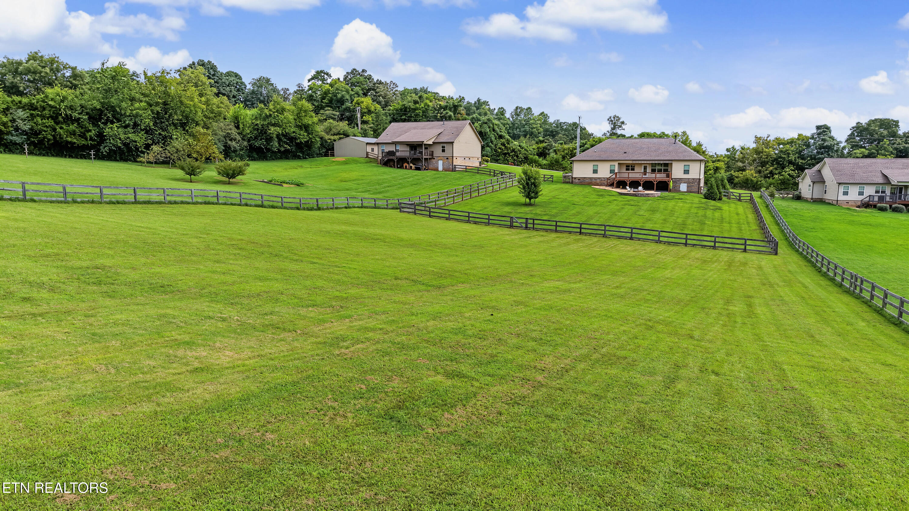 858 Dunlap Hollow Rd