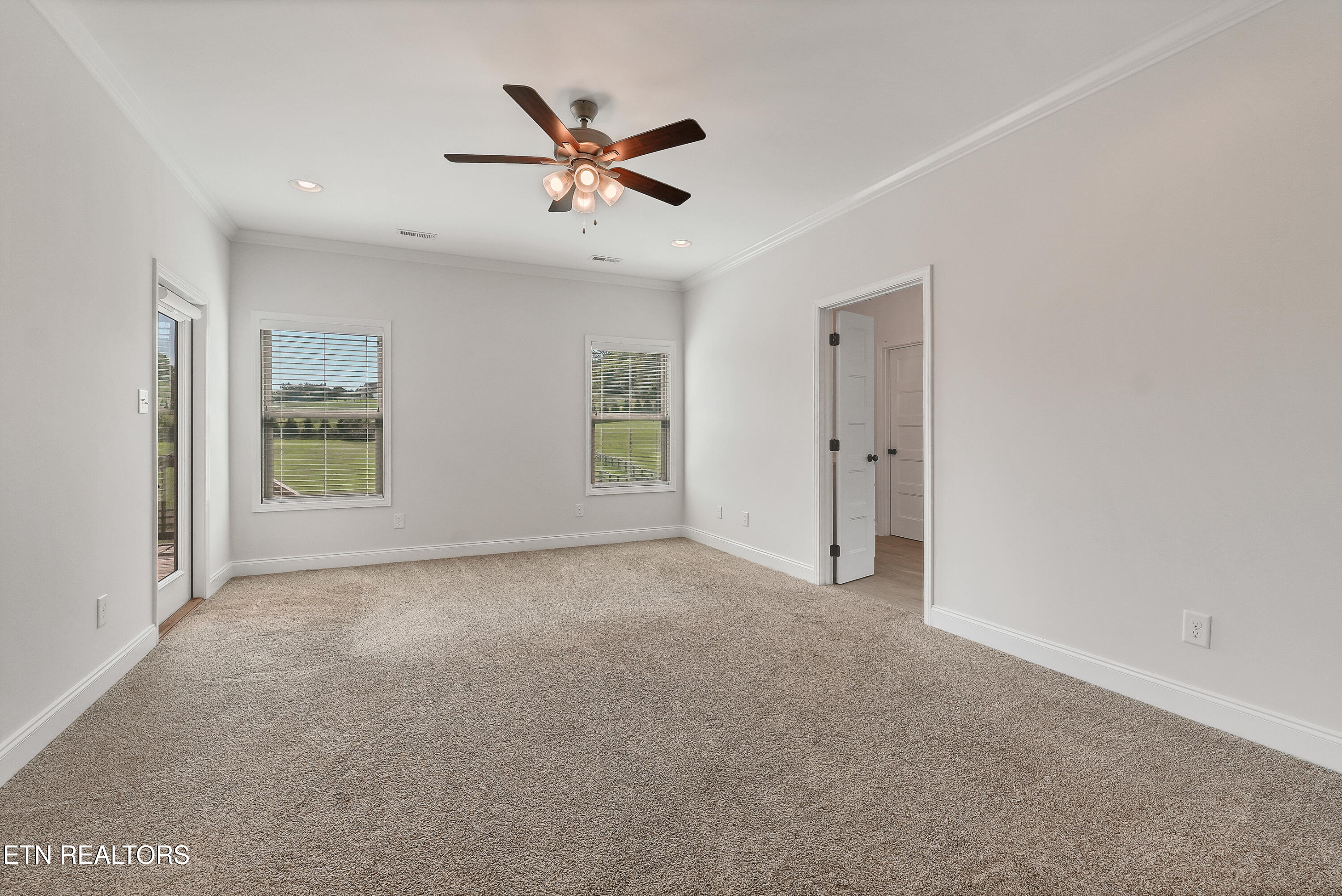 858 Dunlap Hollow Rd
