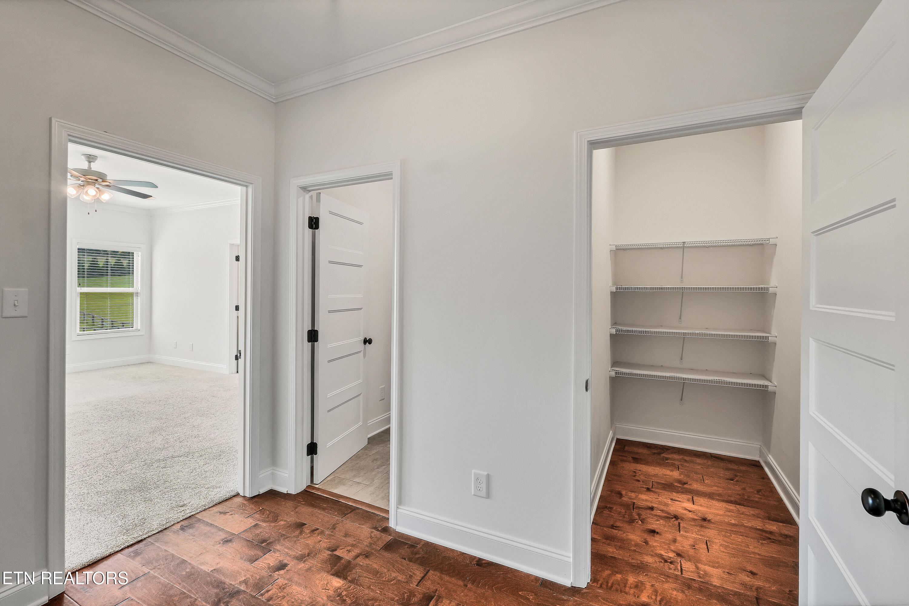 858 Dunlap Hollow Rd