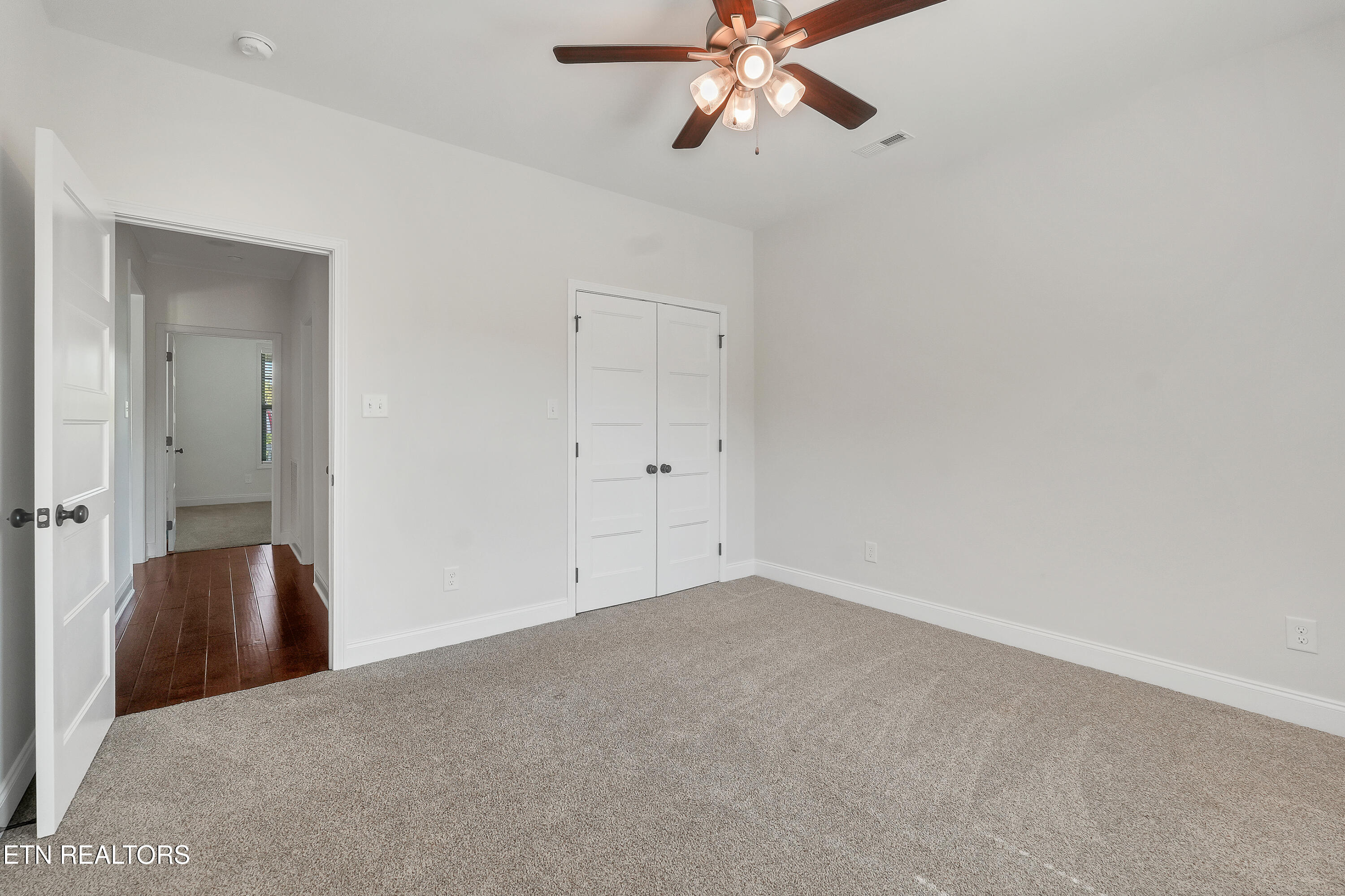 858 Dunlap Hollow Rd