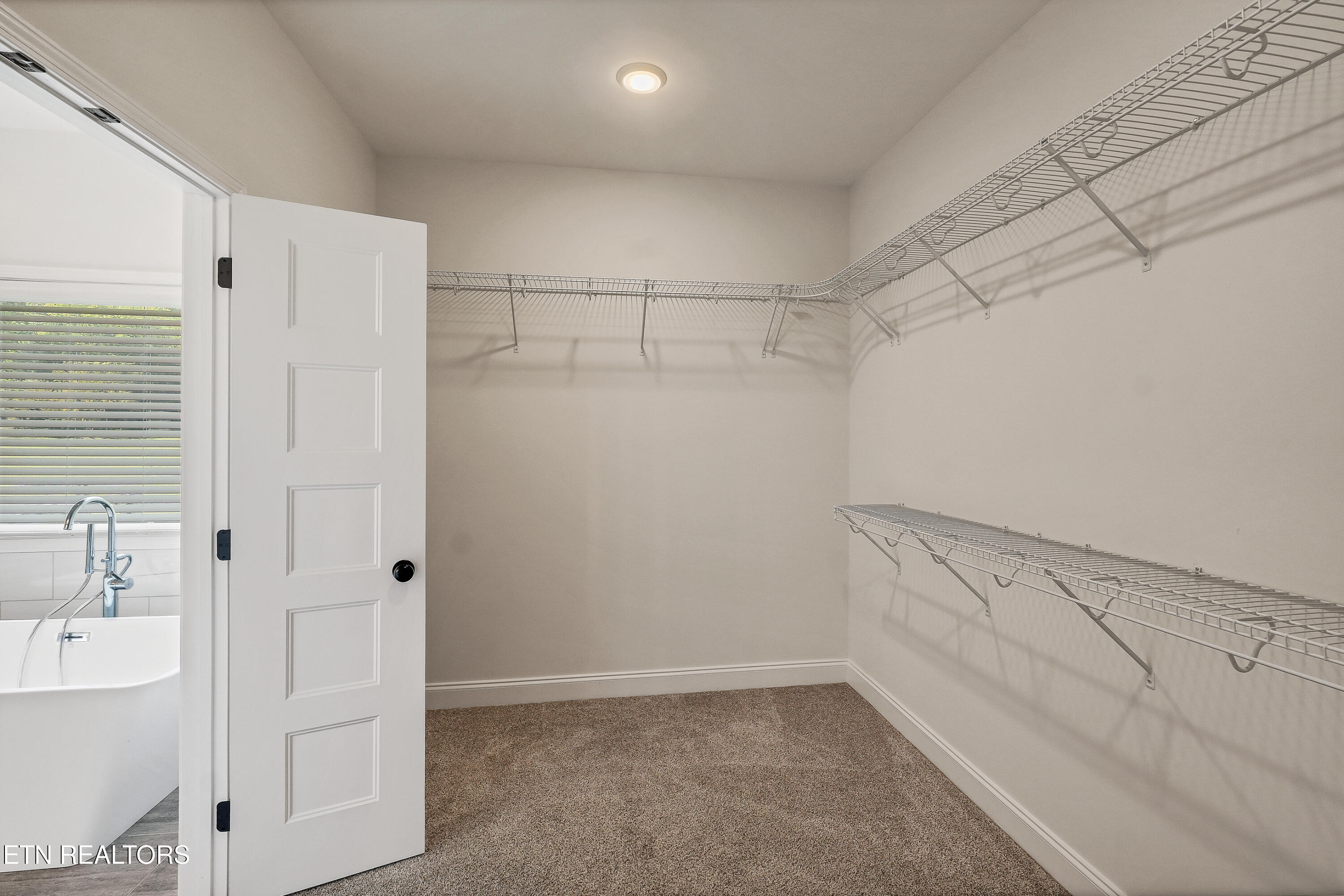 858 Dunlap Hollow Rd
