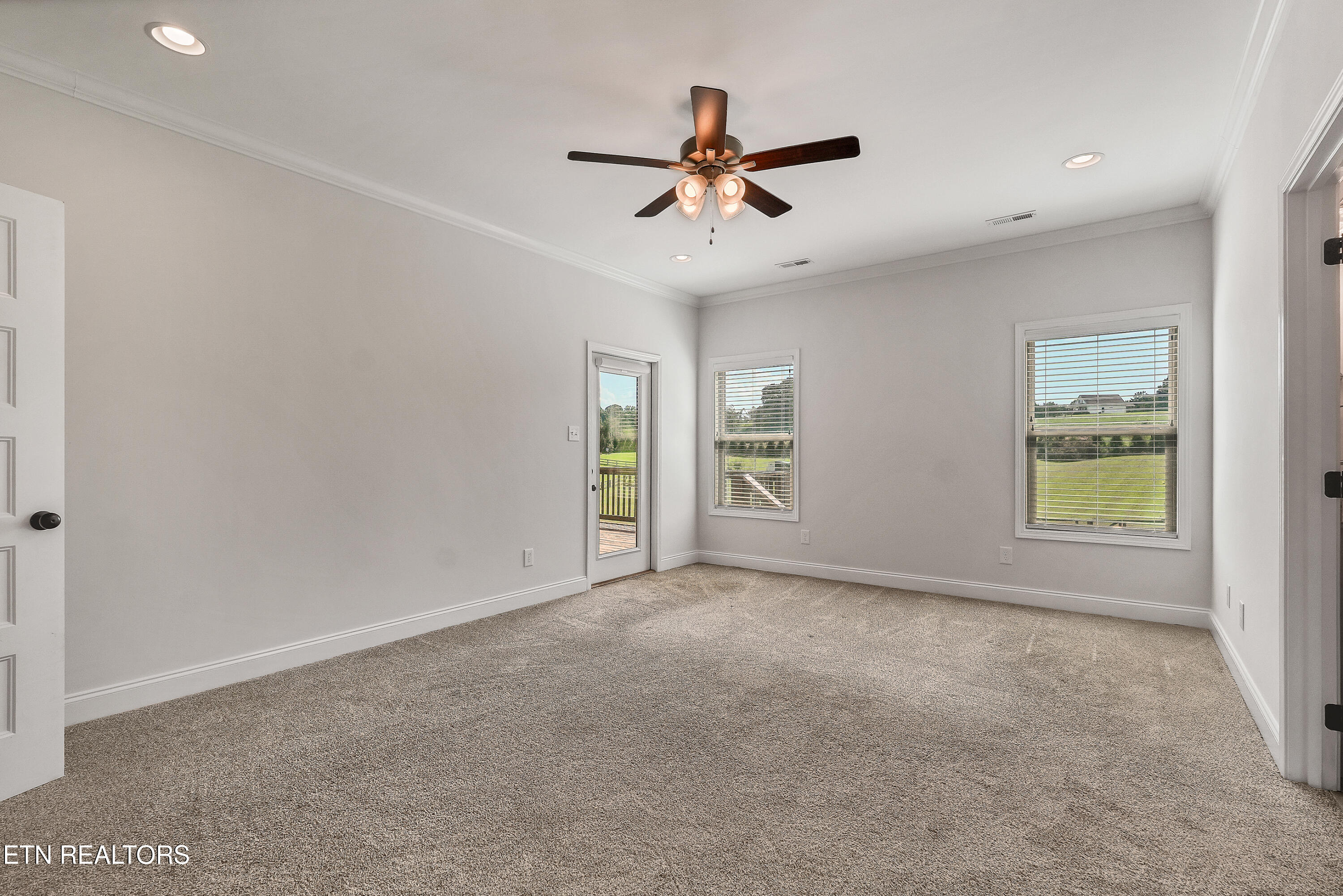 858 Dunlap Hollow Rd