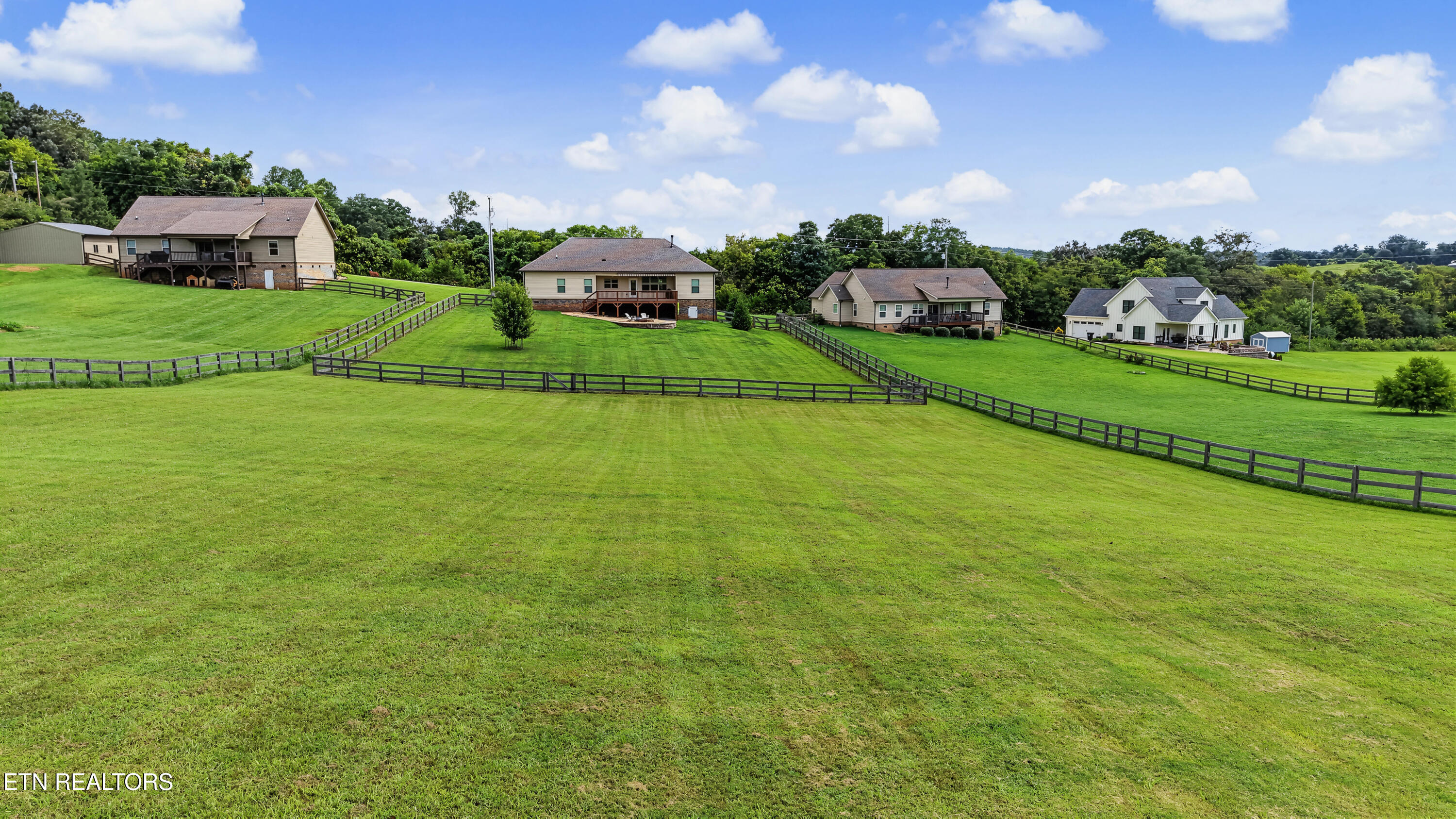 858 Dunlap Hollow Rd