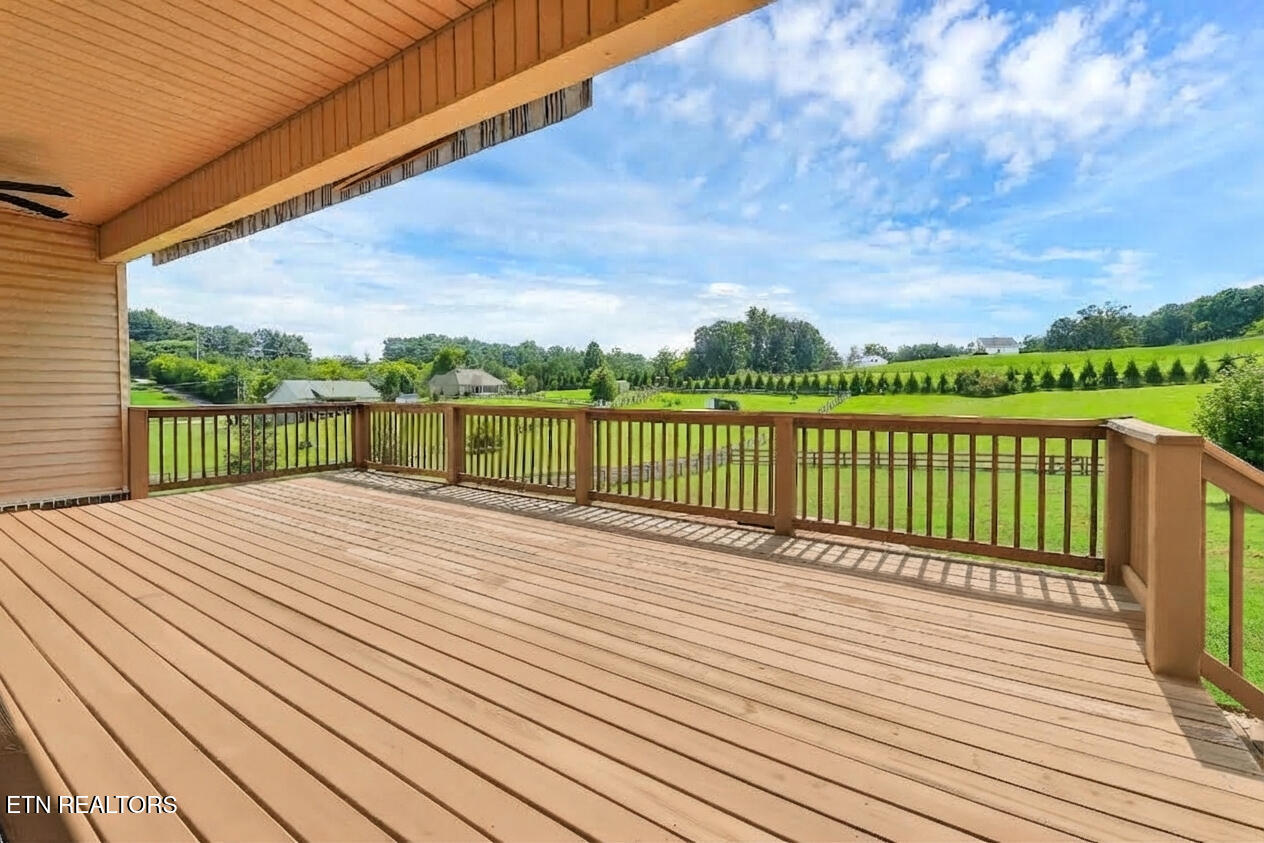 858 Dunlap Hollow Rd