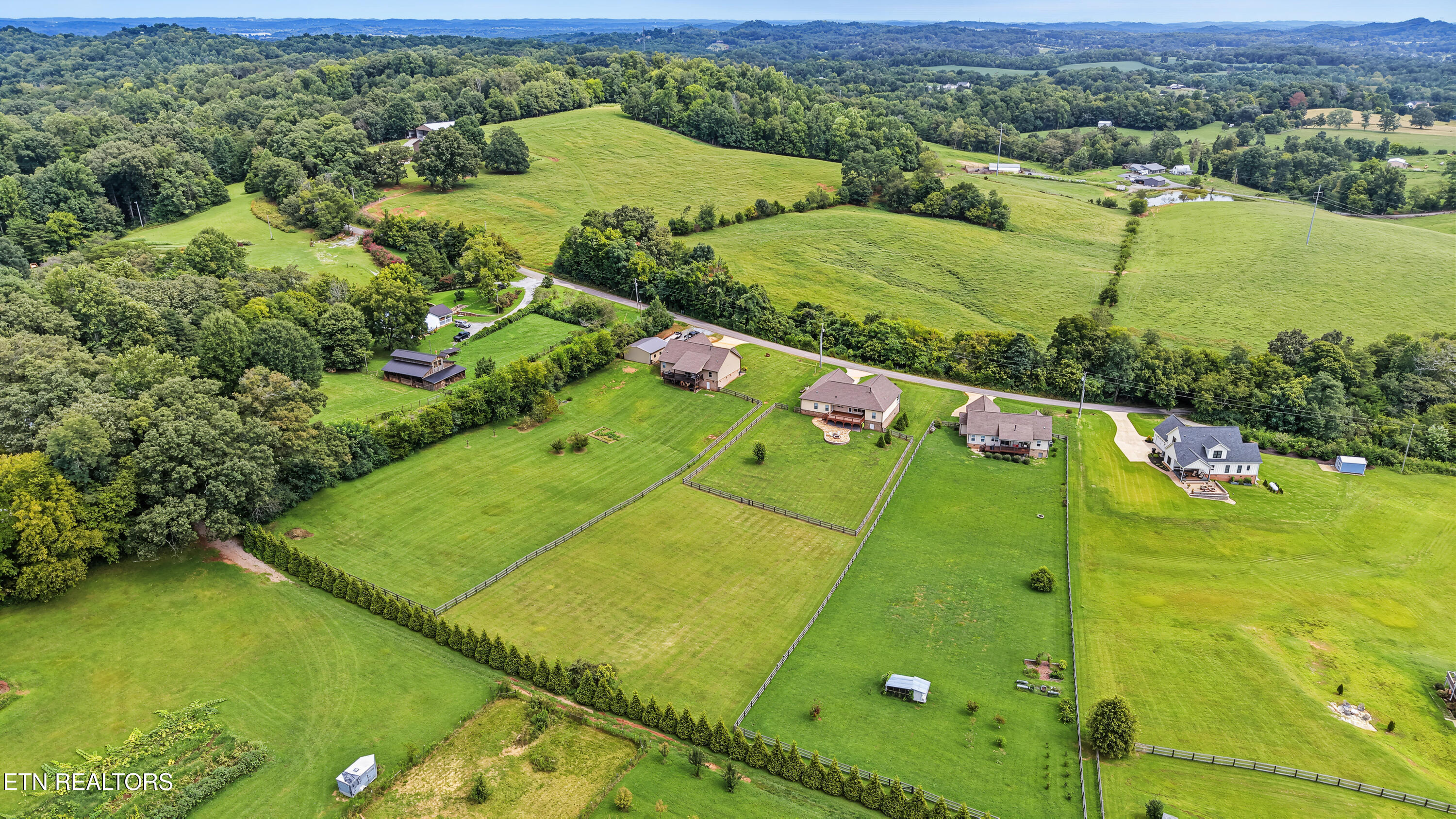 858 Dunlap Hollow Rd